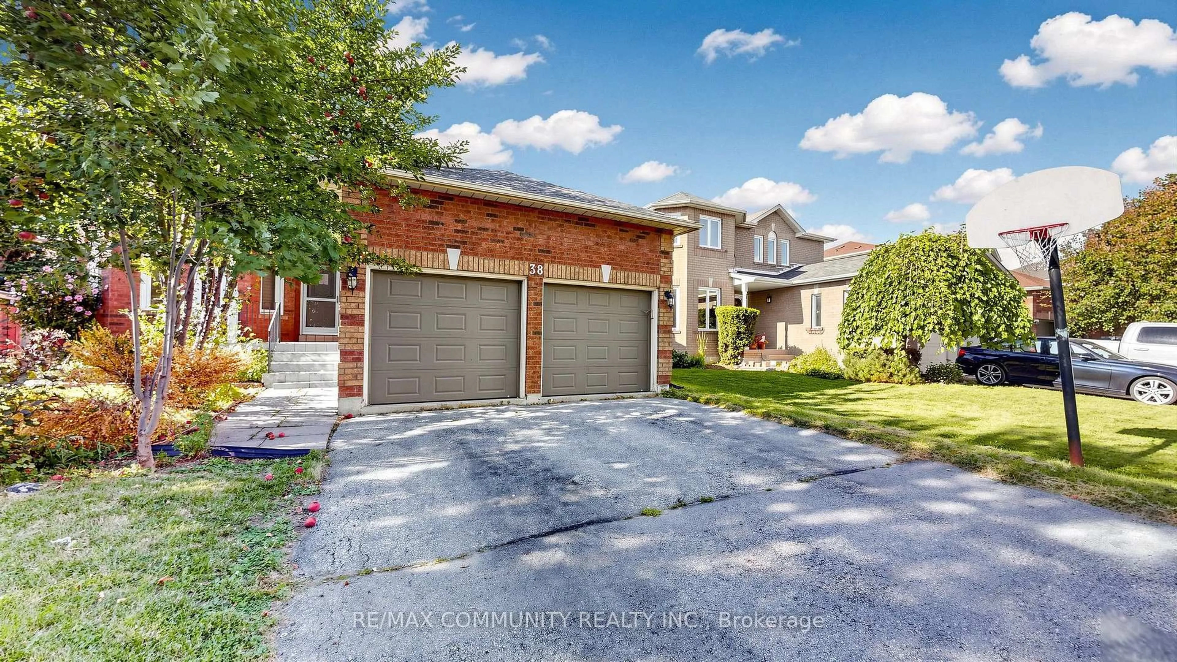 Home with brick exterior material, street for 38 Iveagh Dr, Georgina Ontario L4P 3X3