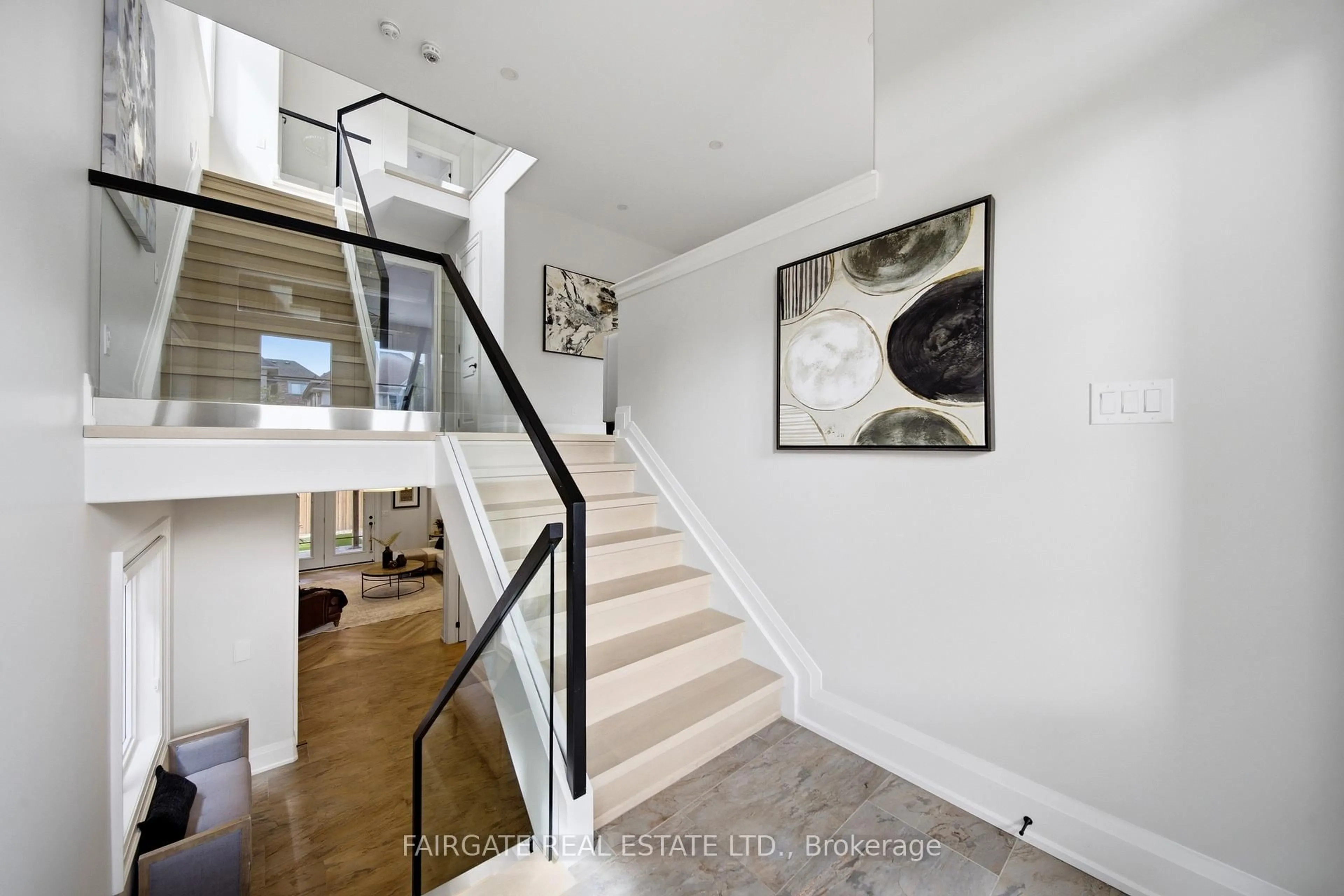 Stairs for 15 Princess Charlotte Ave, Whitchurch-Stouffville Ontario L4A 1Y8