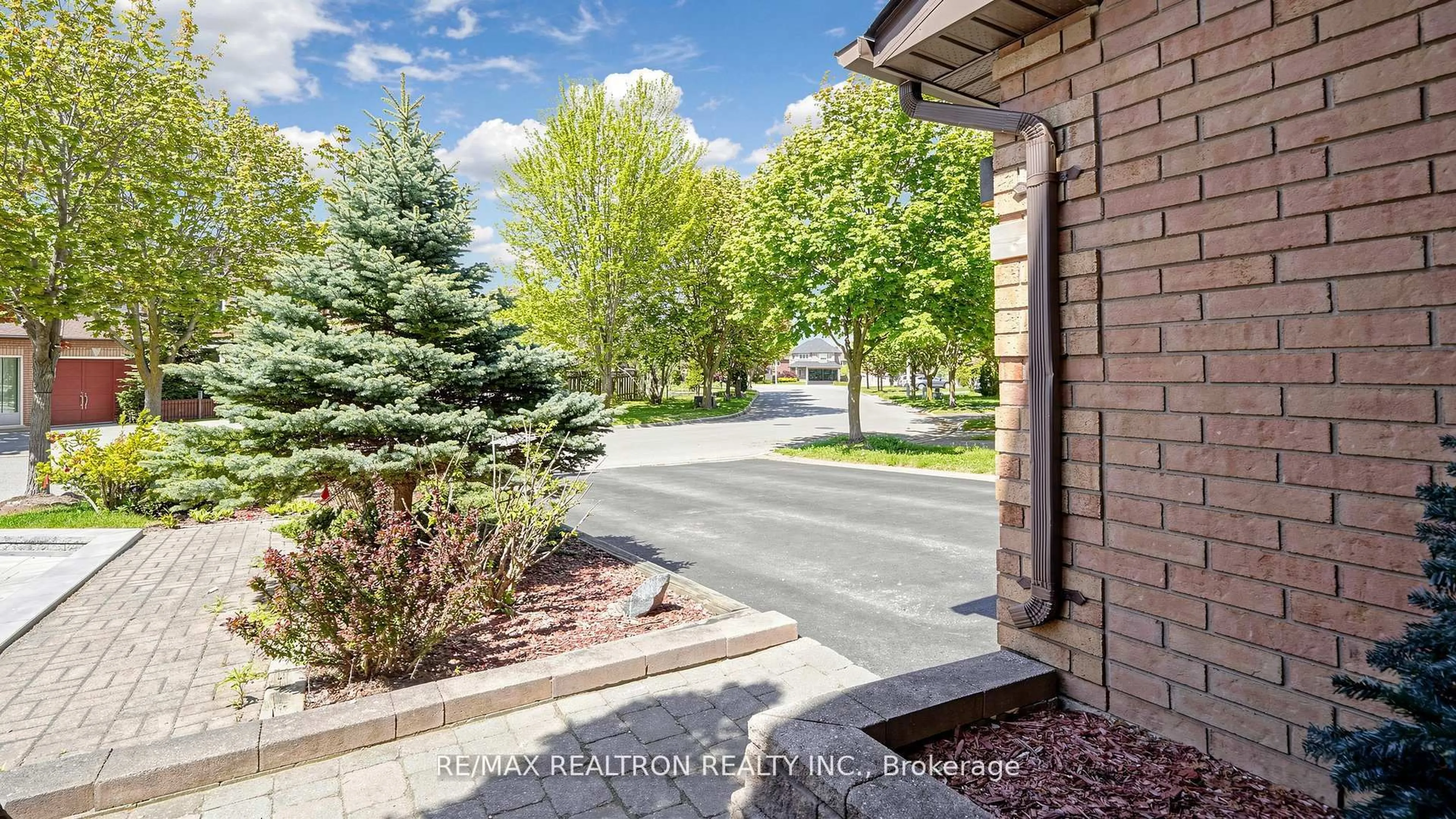 Unknown for 27 Mistleflower Crt, Richmond Hill Ontario L4E 3T9