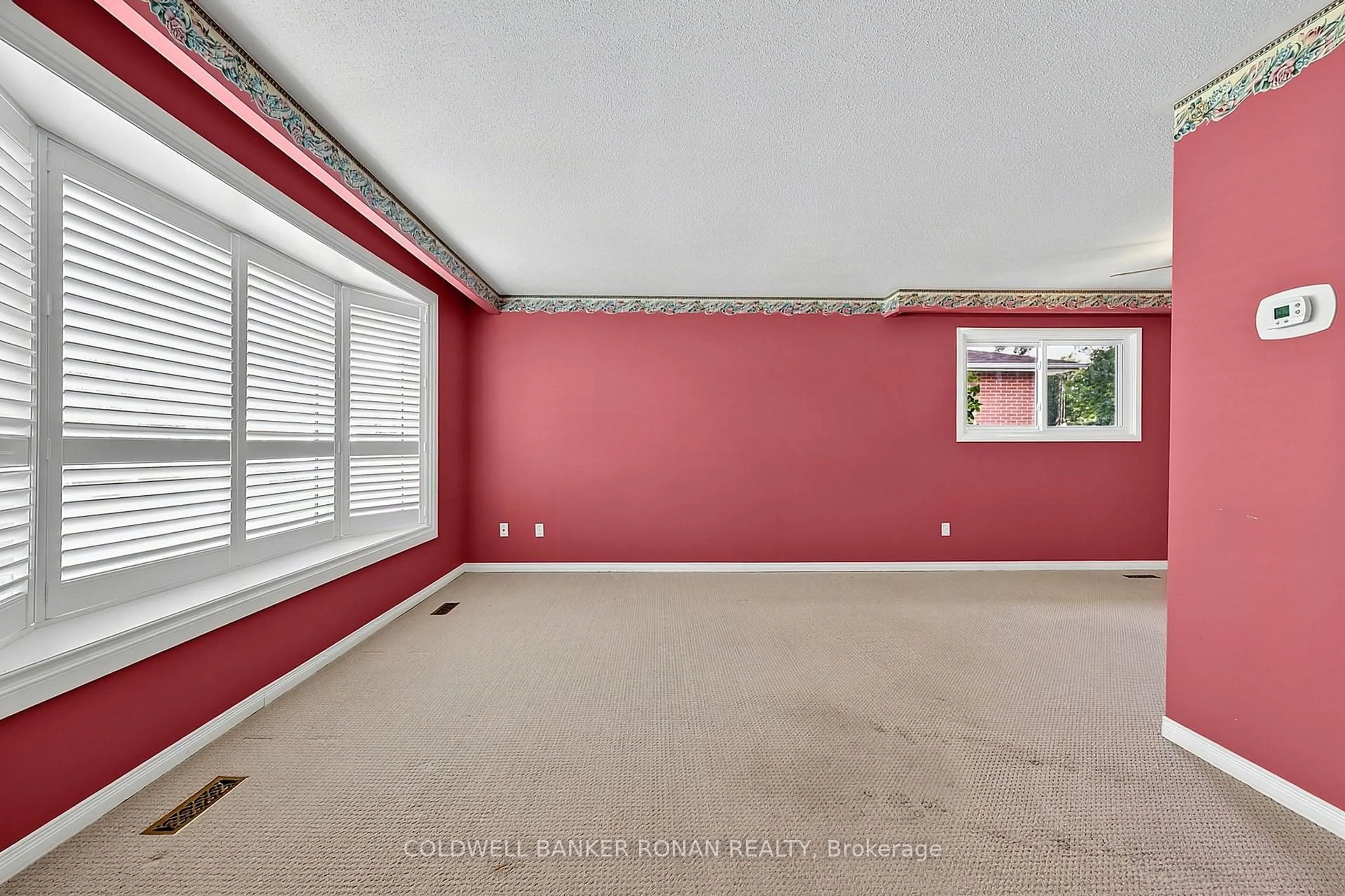 A pic of a room for 43 Alexander St, New Tecumseth Ontario L0G 1W0