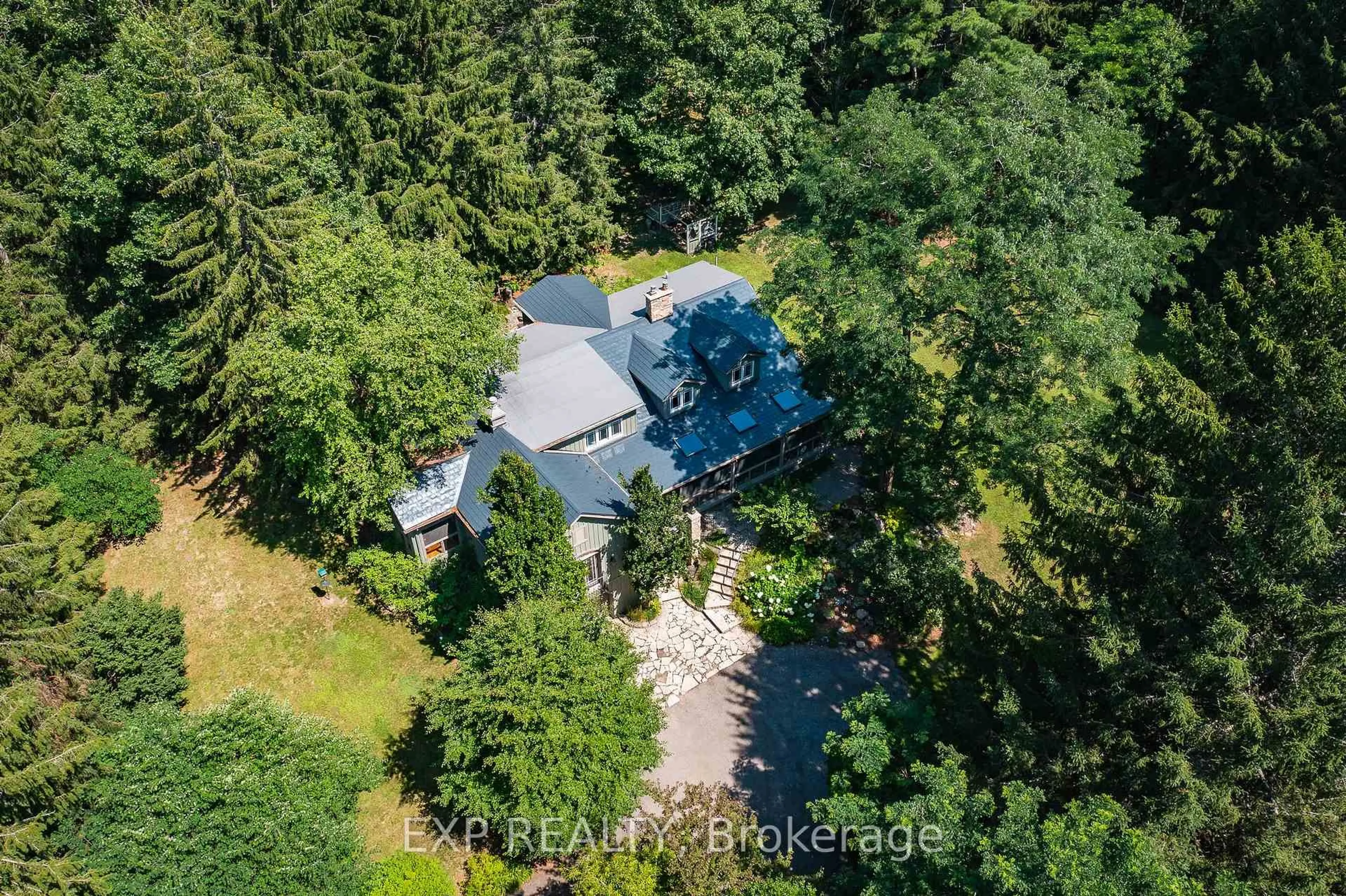 A pic from outside/outdoor area/front of a property/back of a property/a pic from drone, unknown for 115 Fog Rd, King Ontario L7B 1A3