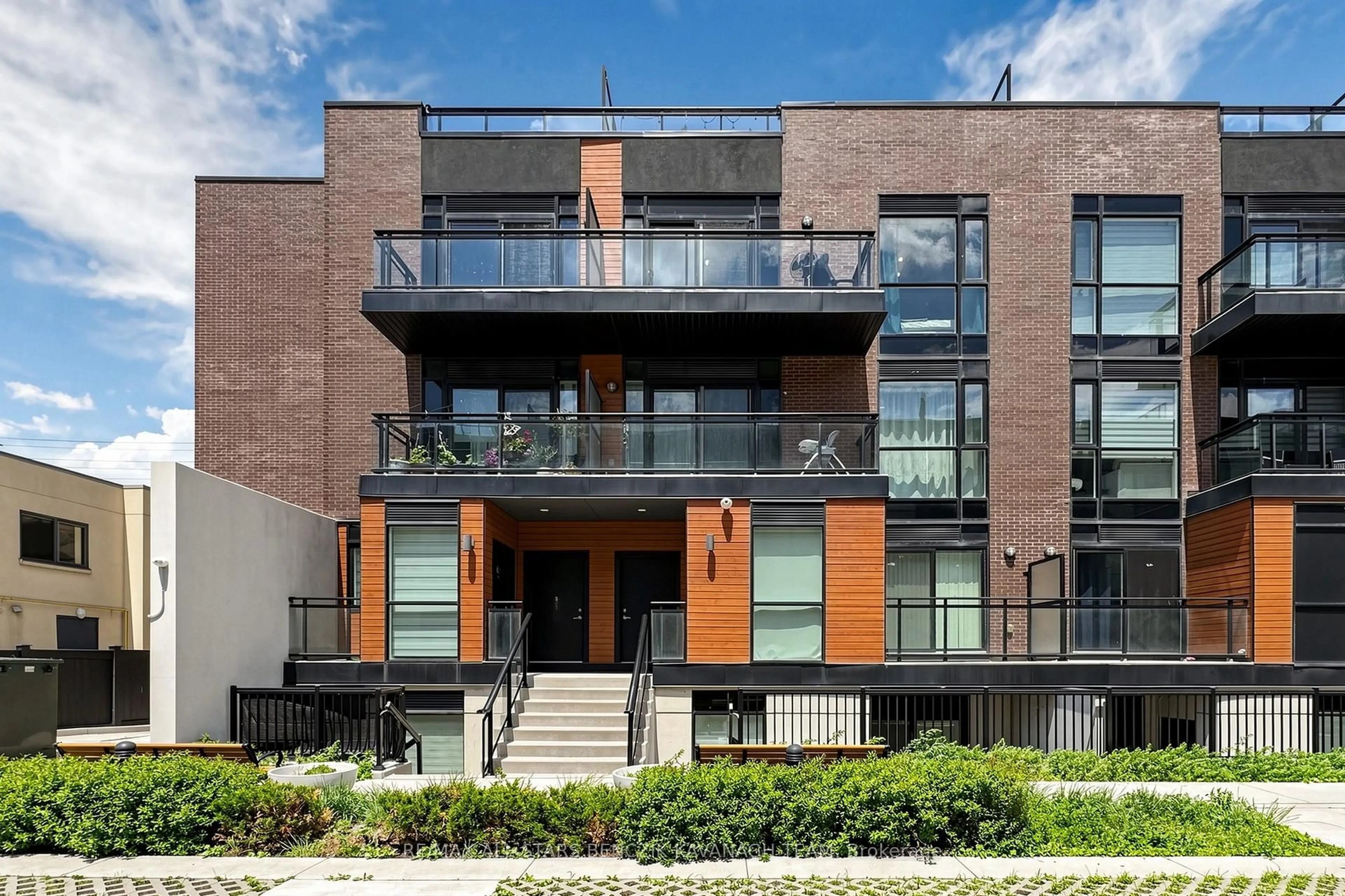 Home with brick exterior material, building for 5309 Highway 7 #1103, Vaughan Ontario L4L 0J1