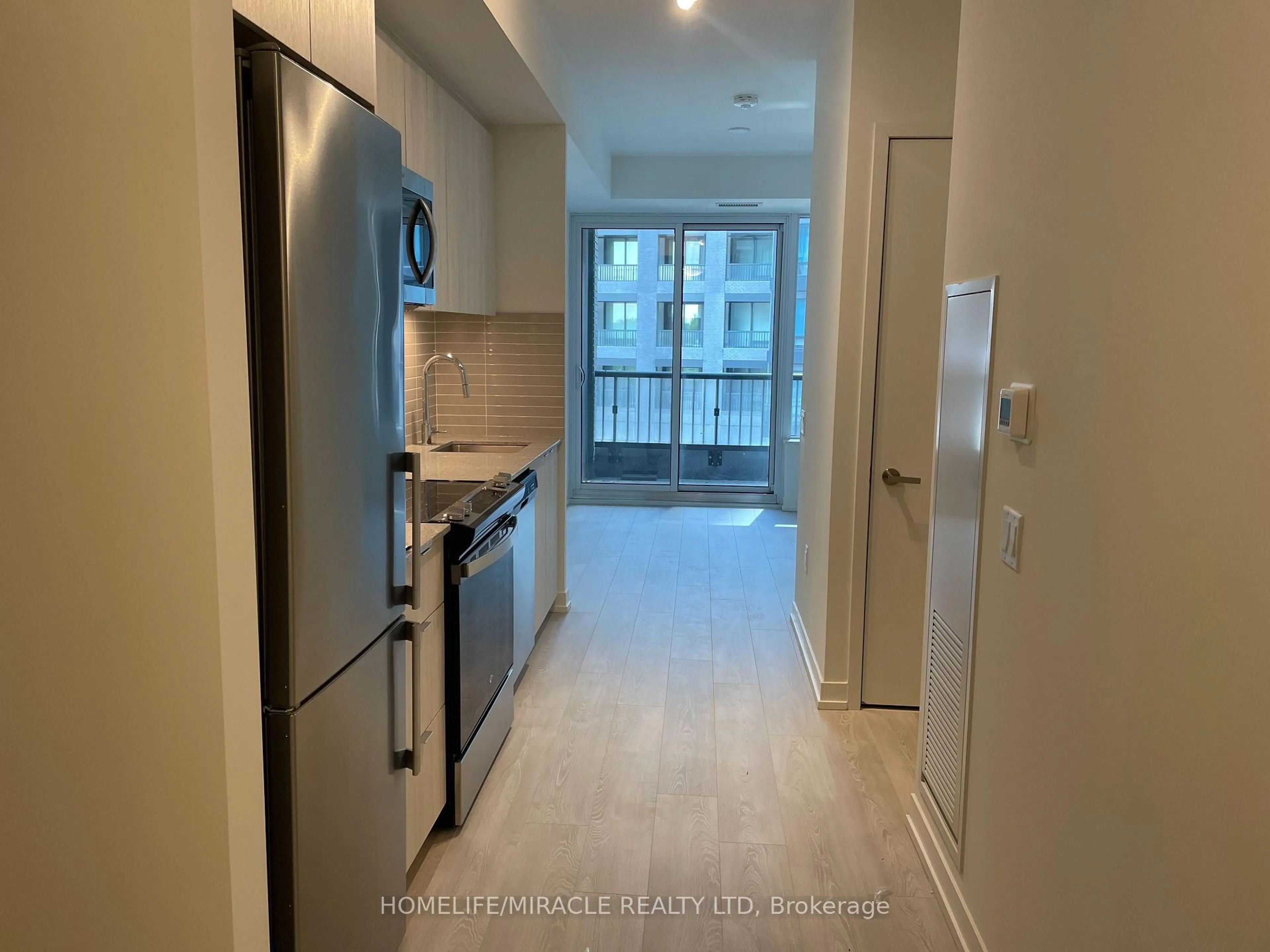 Standard kitchen, unknown for 3 ROSEWATER St #306W, Richmond Hill Ontario L4C 5T6
