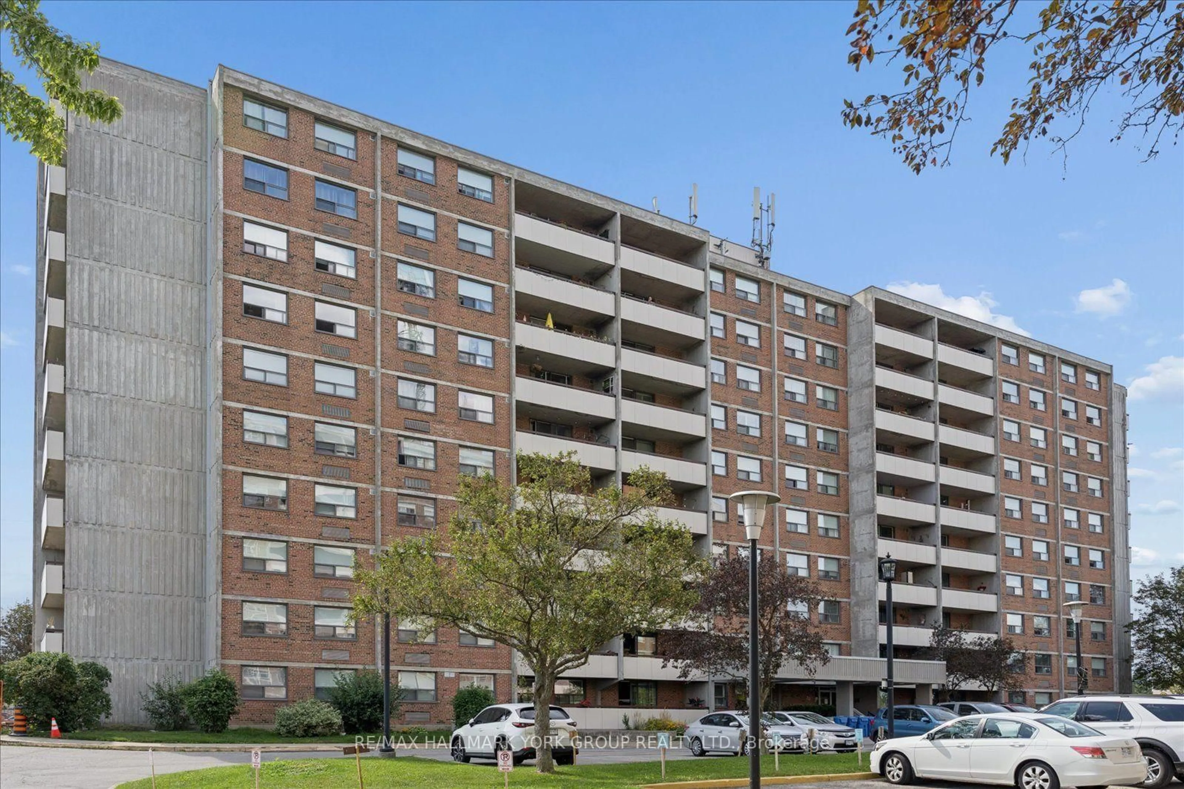 Unknown for 20 William Roe Blvd #405, Newmarket Ontario L3Y 5V6
