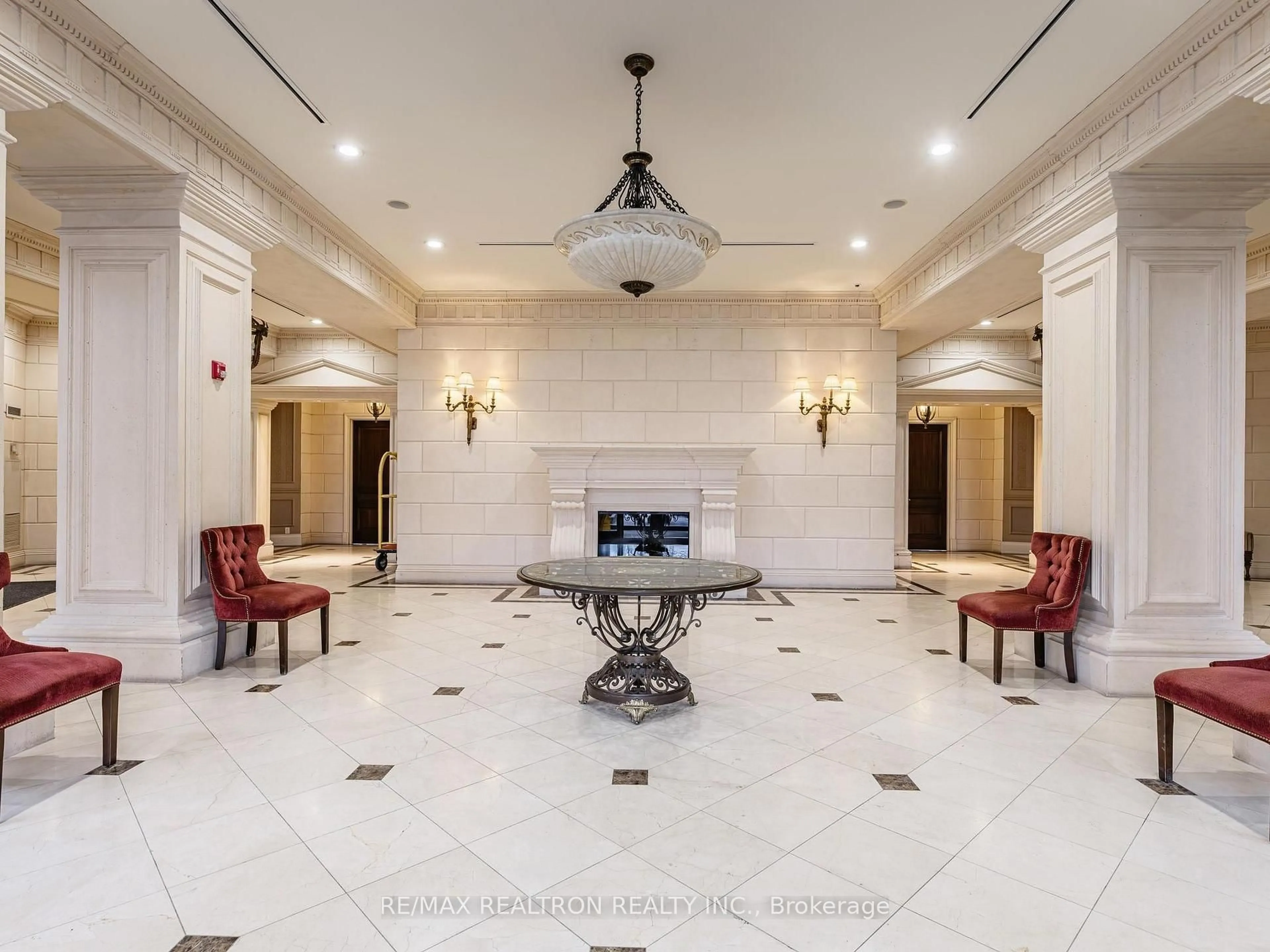 Lobby for 9225 Jane St #401, Vaughan Ontario L6A 0J7