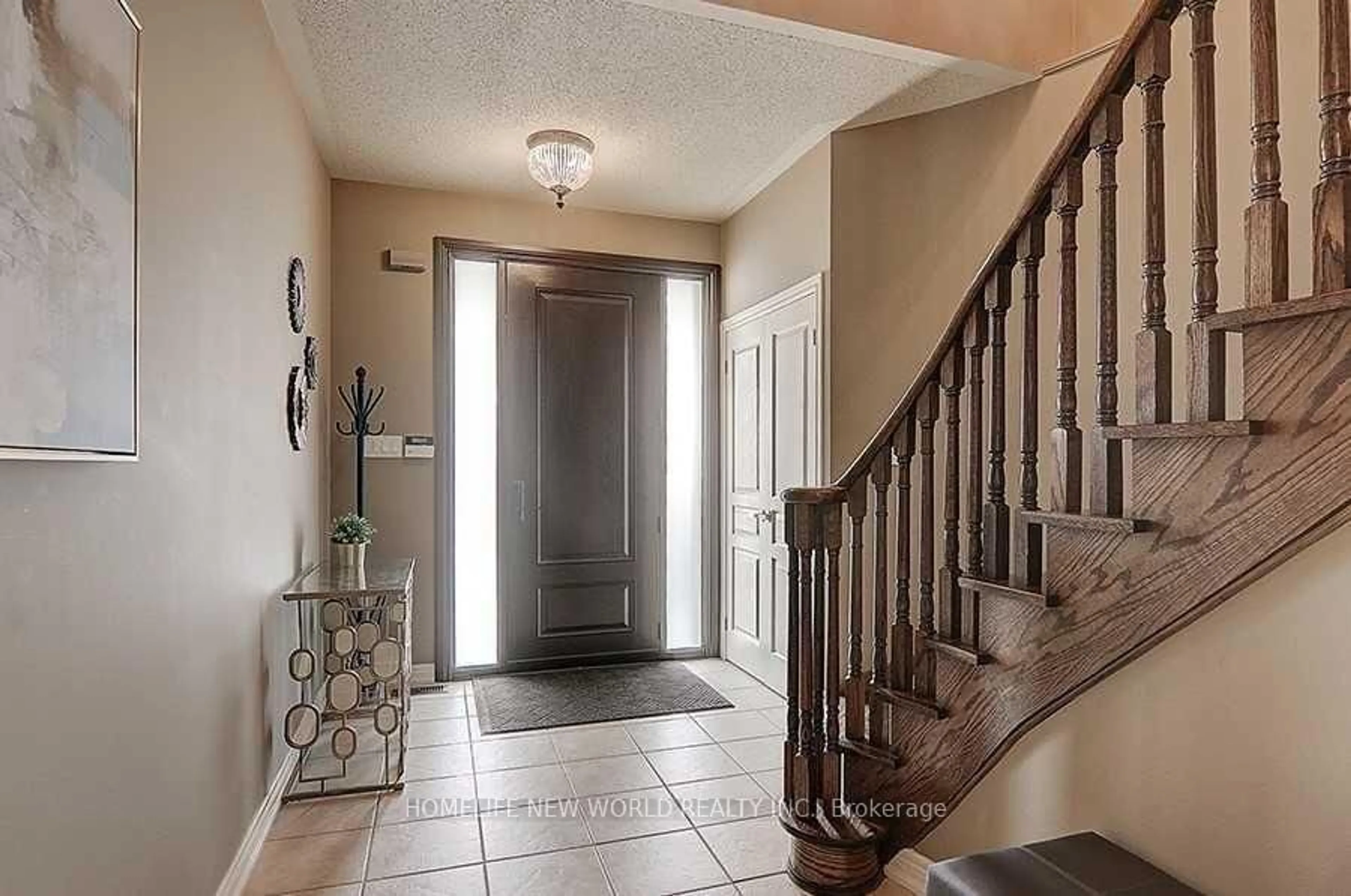 Indoor entryway for 59 Albright Cres, Richmond Hill Ontario L4E 4Z4