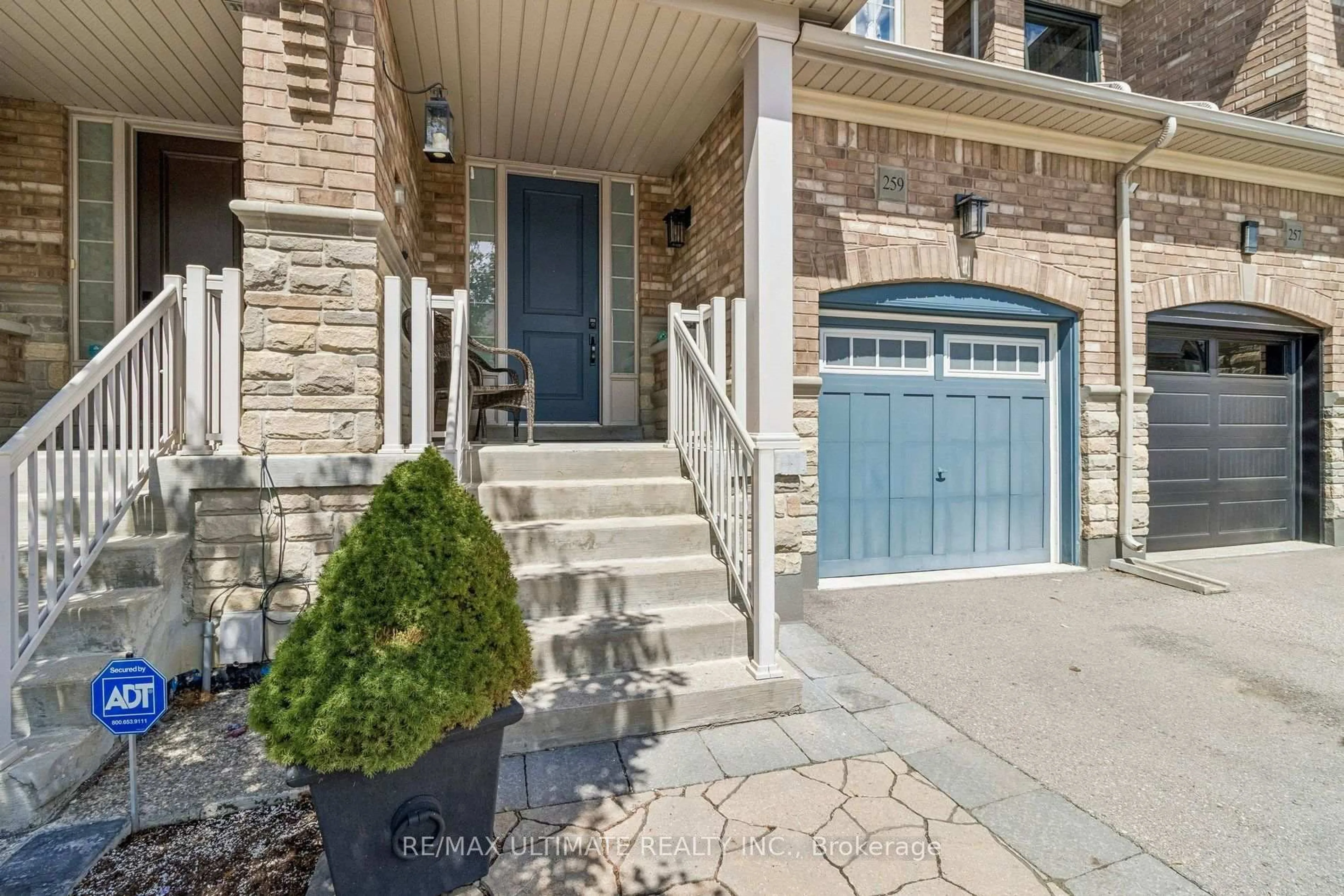 Indoor entryway for 259 Wardlaw Pl, Vaughan Ontario L4H 3J5