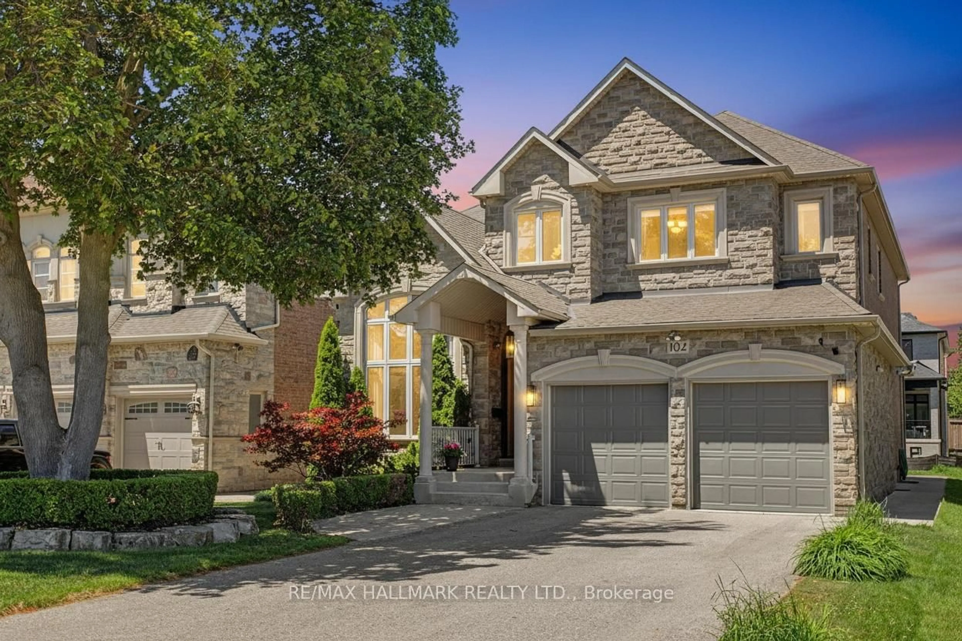 Home with brick exterior material, street for 102 Duncan Rd, Richmond Hill Ontario L4C 6J7