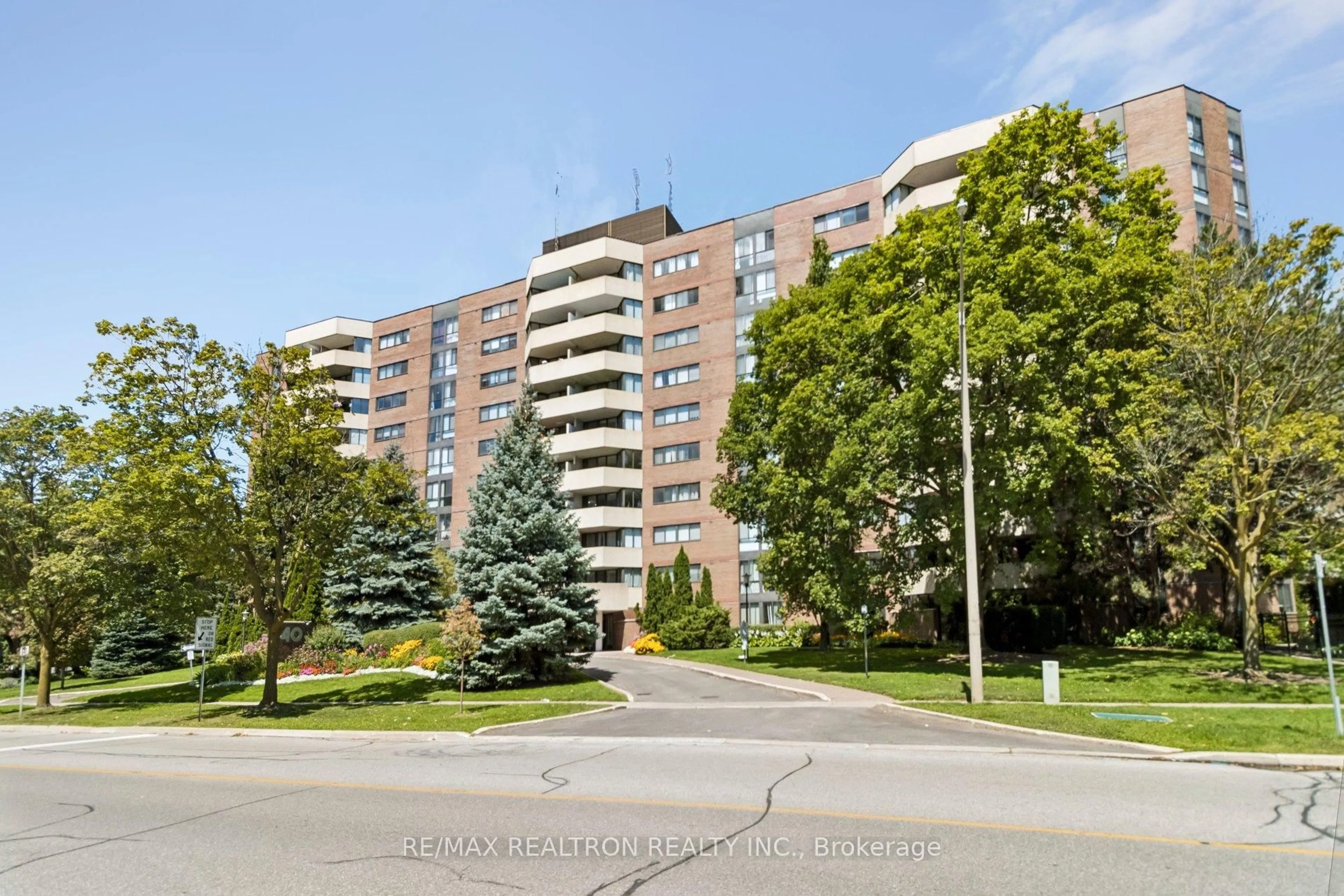 Unknown for 40 Baif Blvd #208, Richmond Hill Ontario L4C 5M9