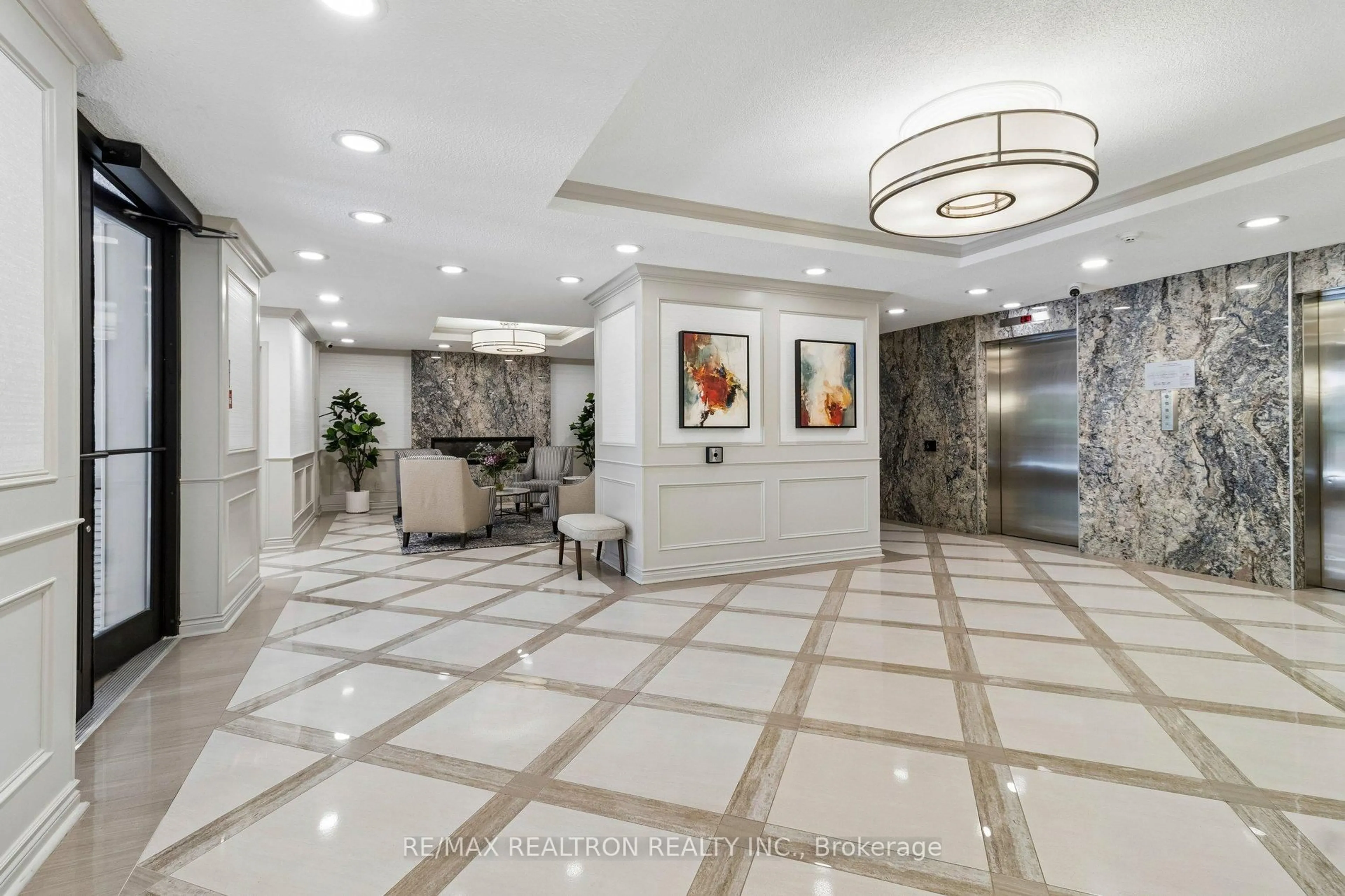 Lobby for 40 Baif Blvd #208, Richmond Hill Ontario L4C 5M9