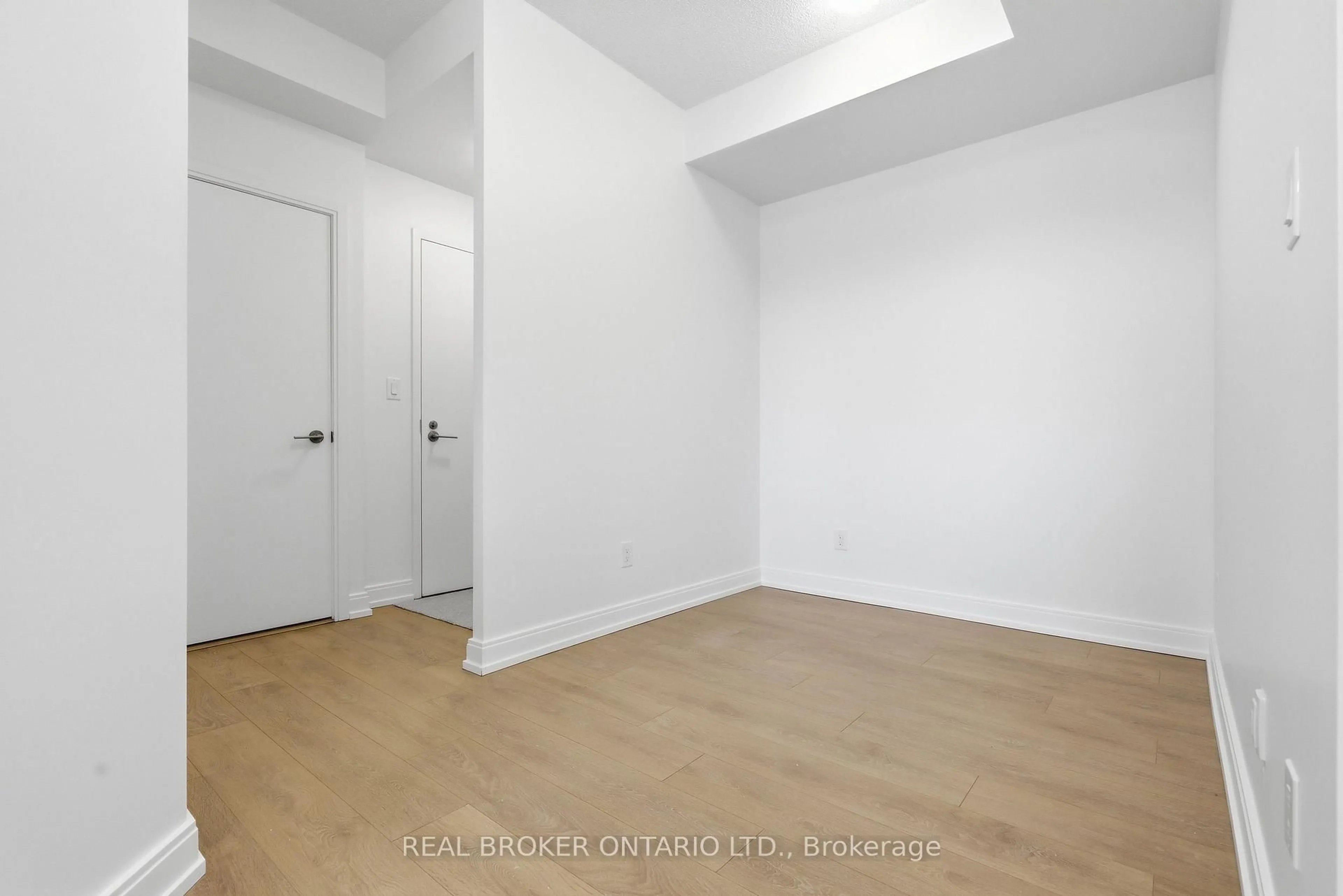 A pic of a room for 540 Bur Oak Ave #307, Markham Ontario L6C 0Y2
