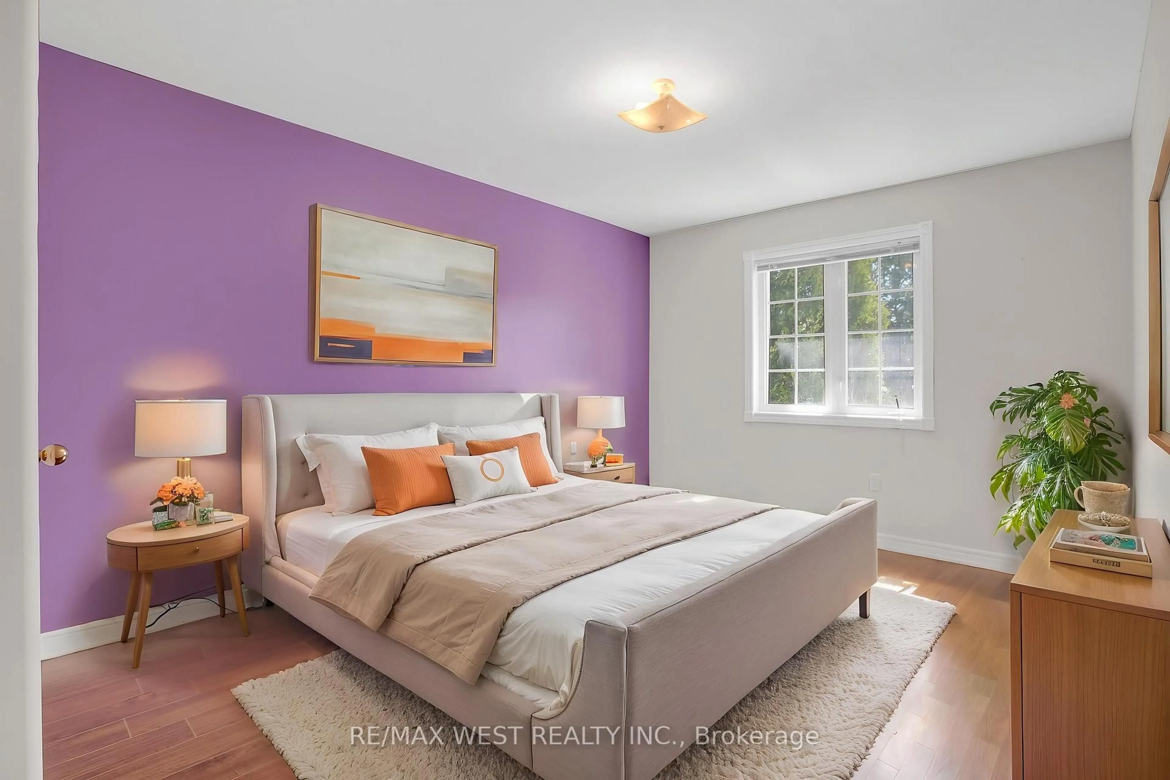 Bedroom with bed, unknown for 623 Glen Cedar Cres, Innisfil Ontario L9S 2J4