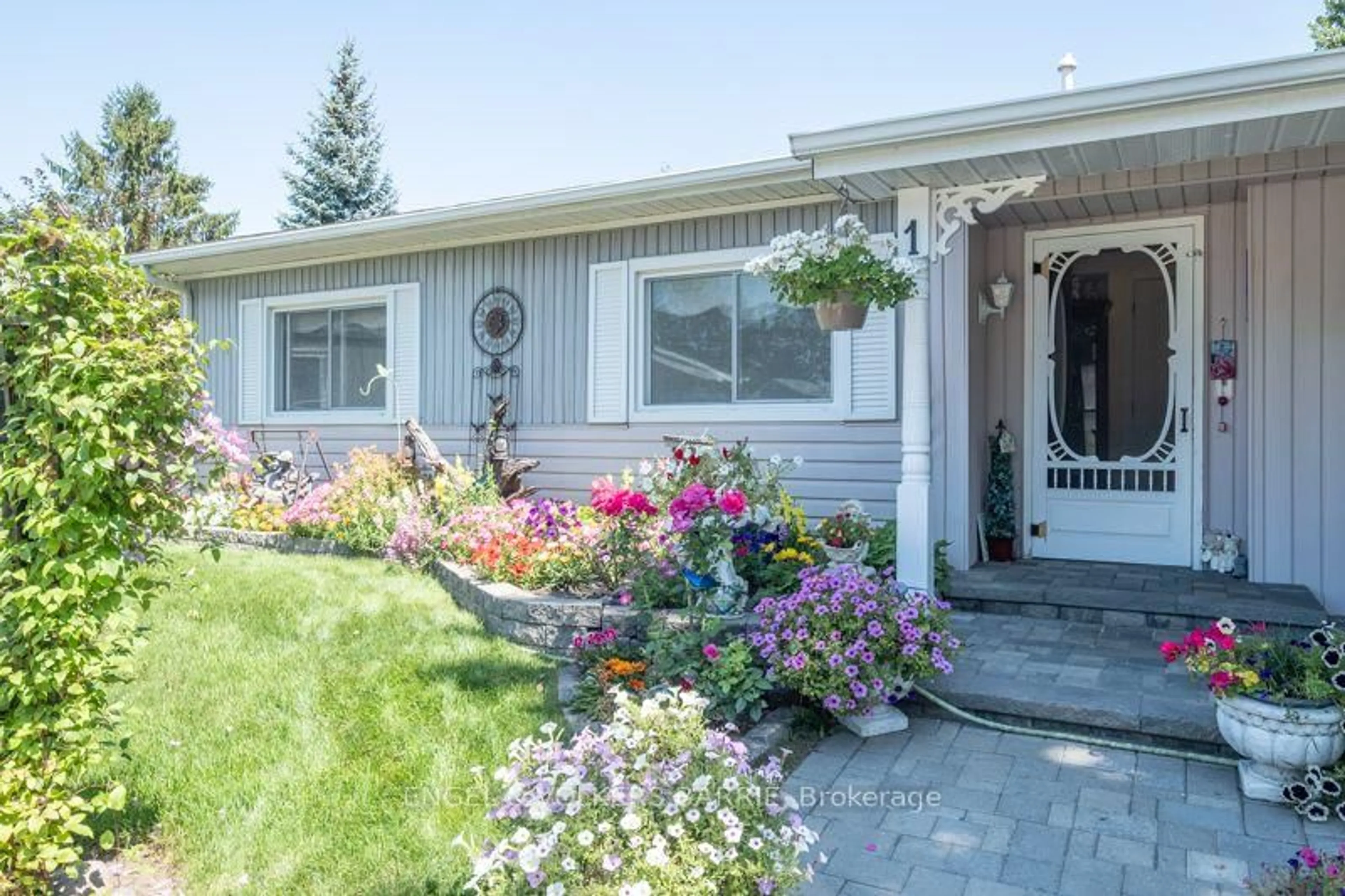 Home with vinyl exterior material, street for 1 Western Ave, Innisfil Ontario L9S 1L7
