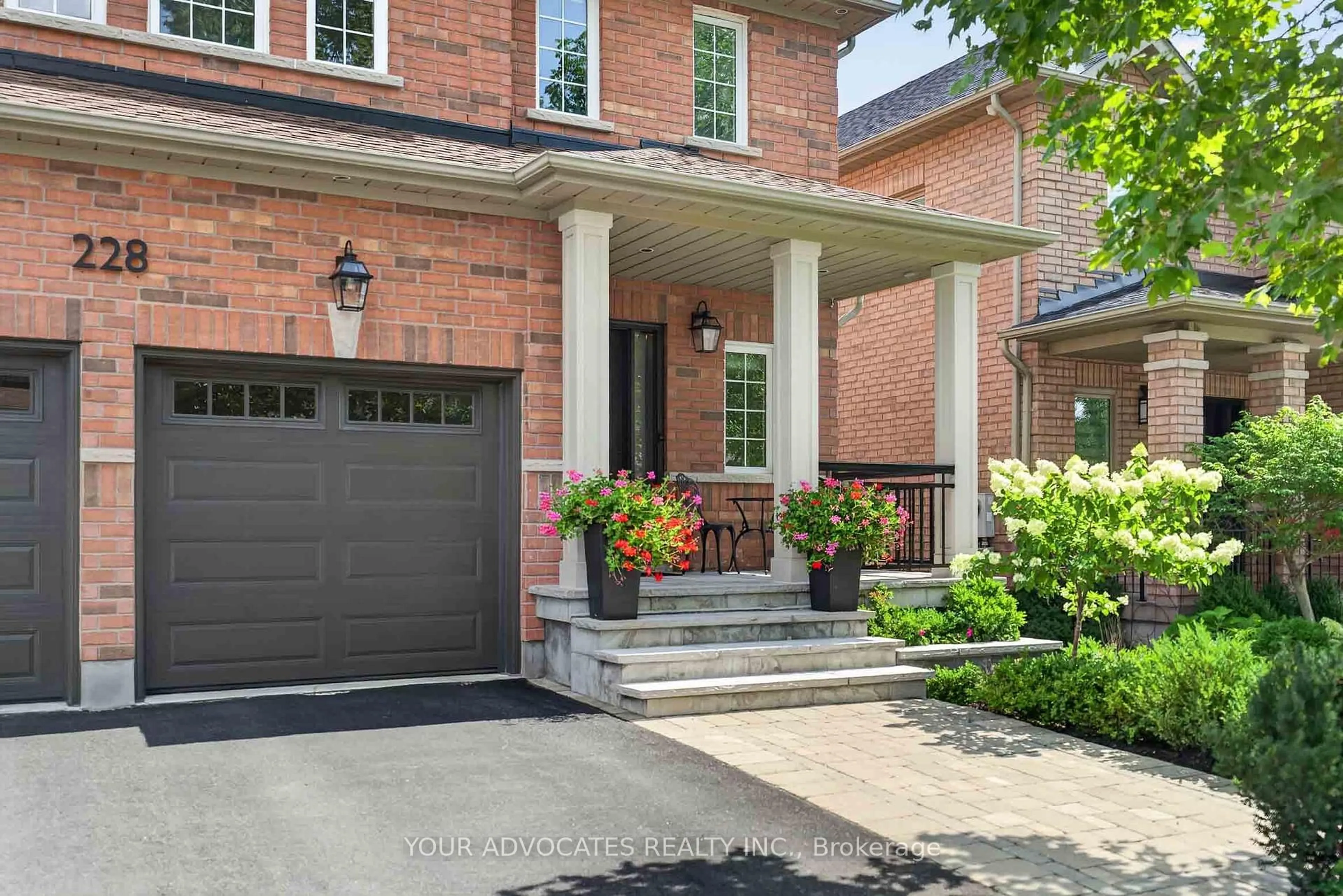 Home with brick exterior material, street for 228 Twin Hills Cres, Vaughan Ontario L4H 0H4