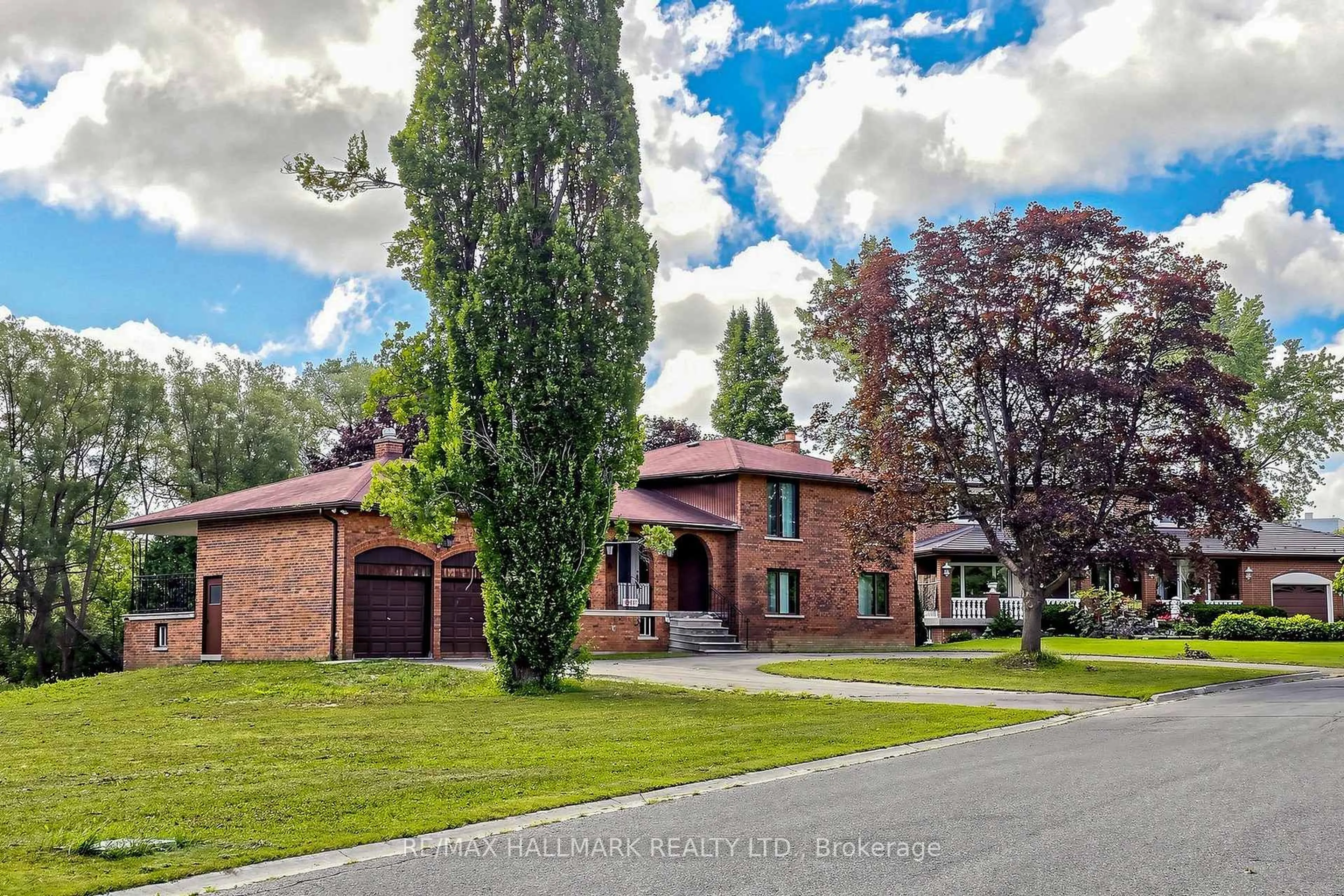 Home with brick exterior material, street for 155 Dennison St, King Ontario L7B 1B8