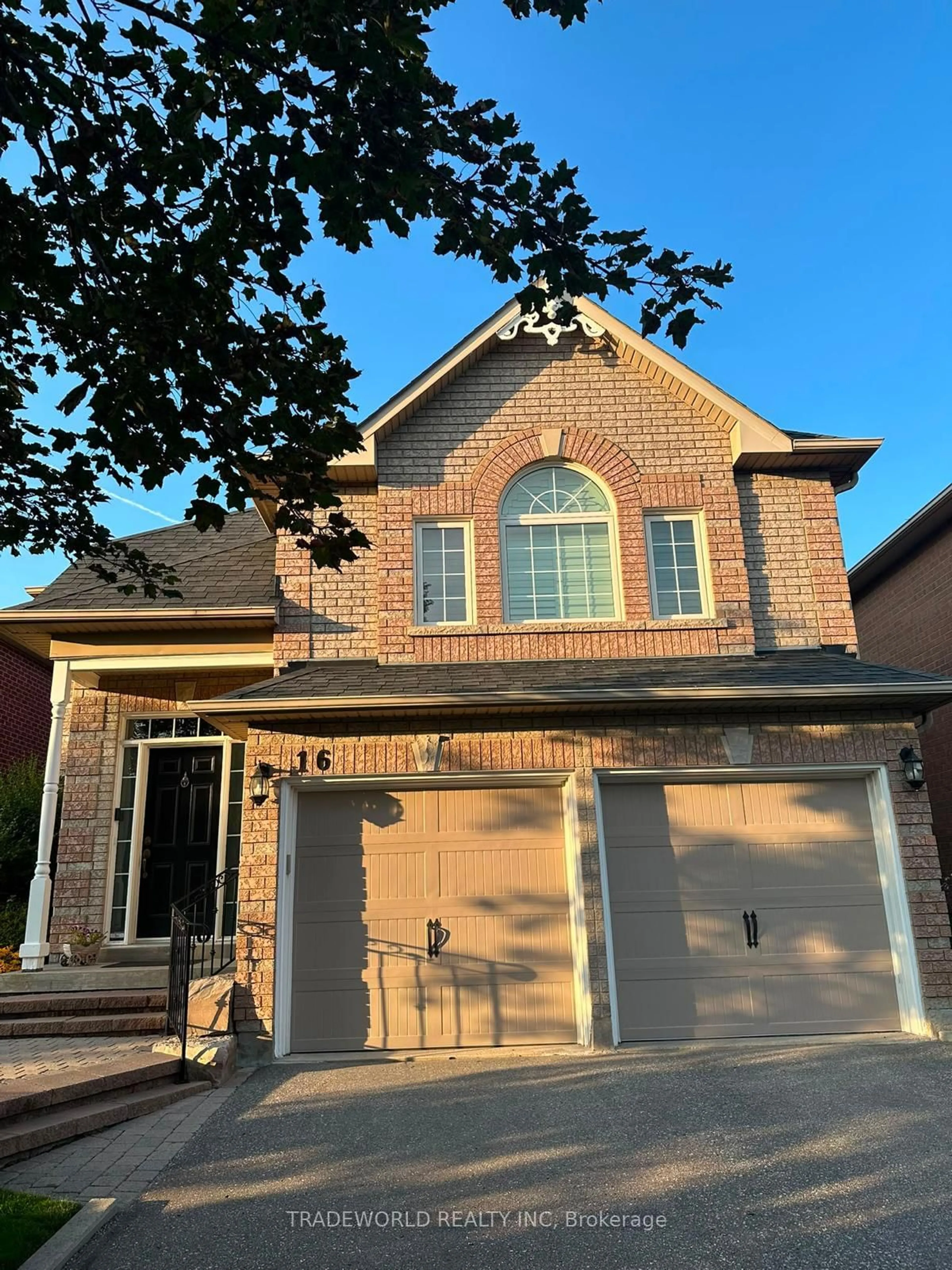 Home with brick exterior material, street for 16 Chessman Crt, Whitchurch-Stouffville Ontario L4A 1K7