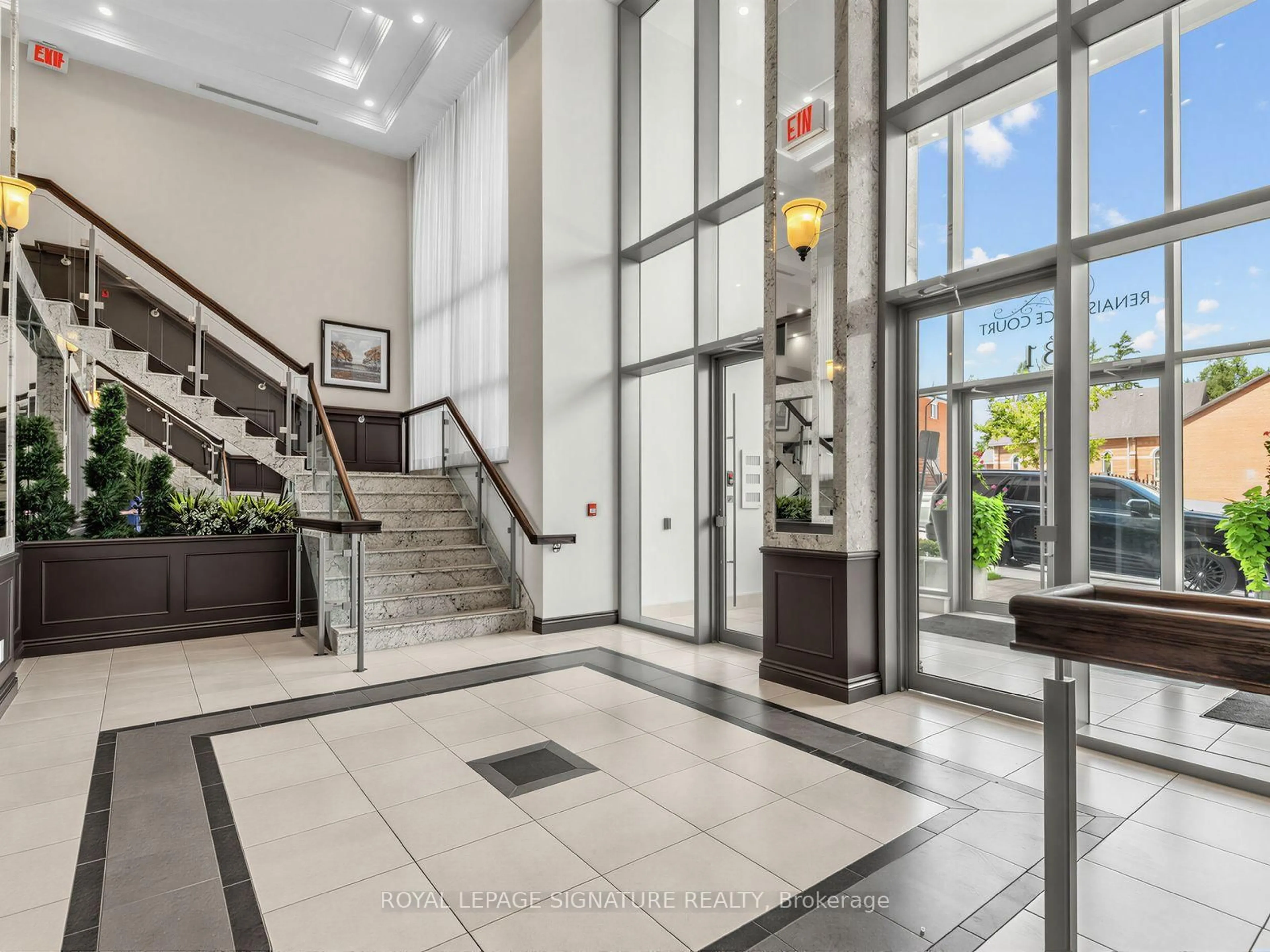 Indoor foyer for 281 Woodbridge Ave #PH611, Vaughan Ontario L4L 0C6