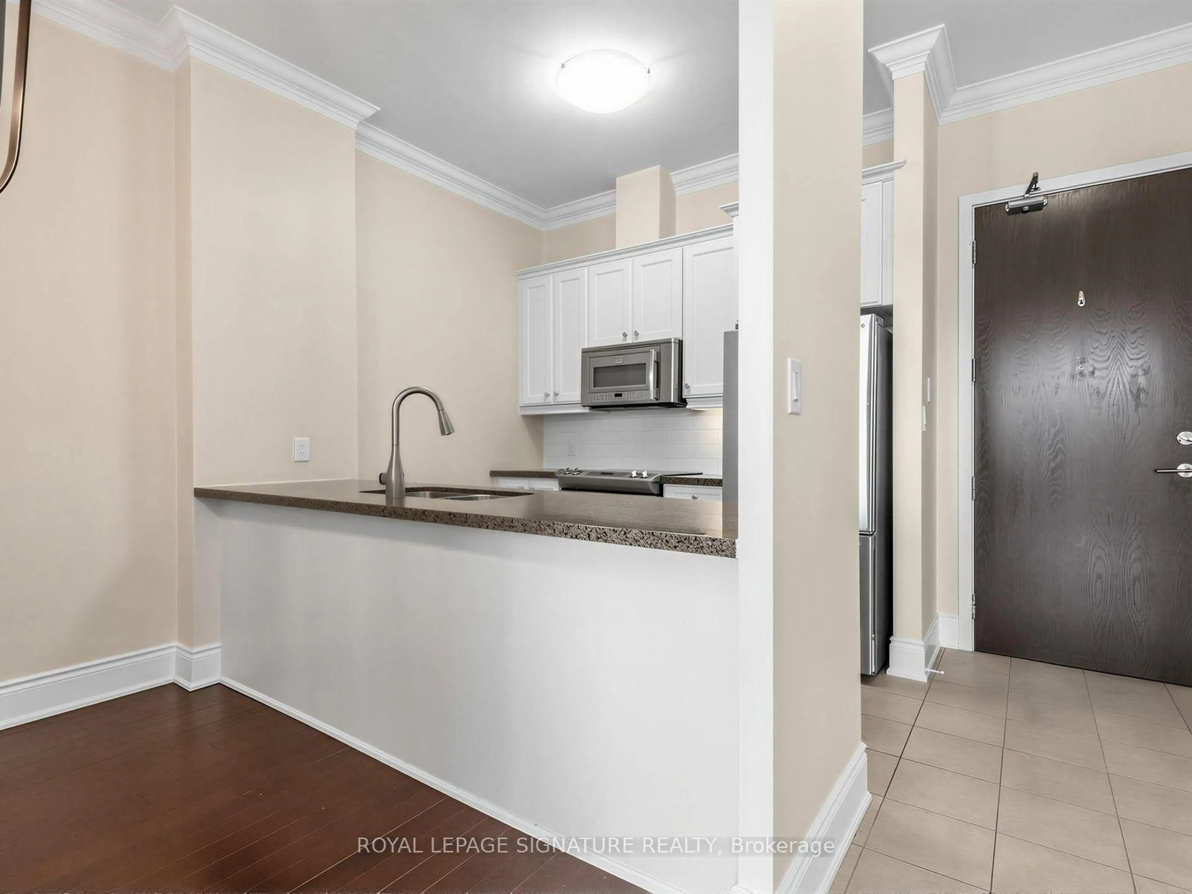 Standard kitchen, unknown for 281 Woodbridge Ave #PH611, Vaughan Ontario L4L 0C6
