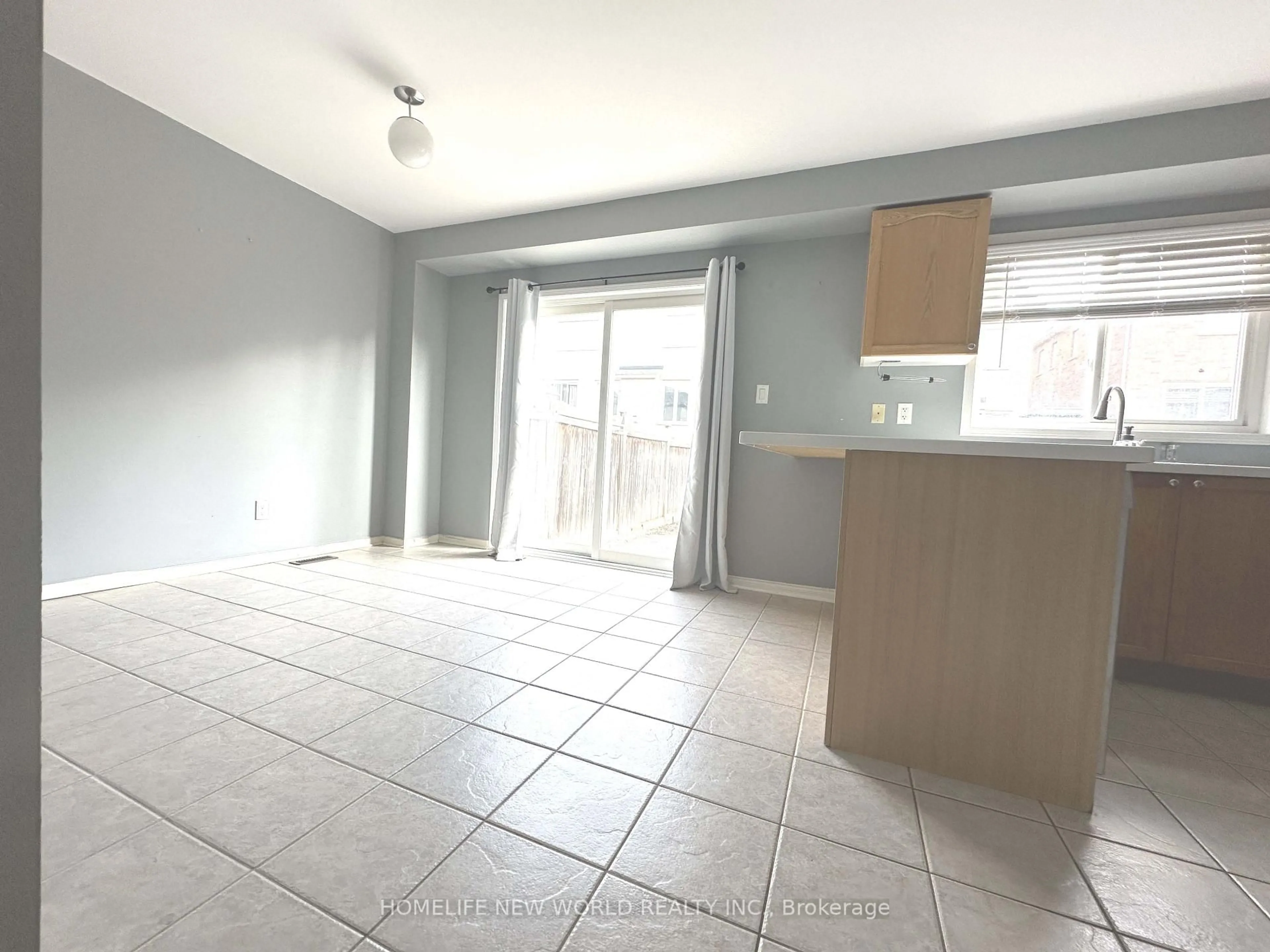A pic of a room for 7 Ulson Dr, Richmond Hill Ontario L4E 4V6