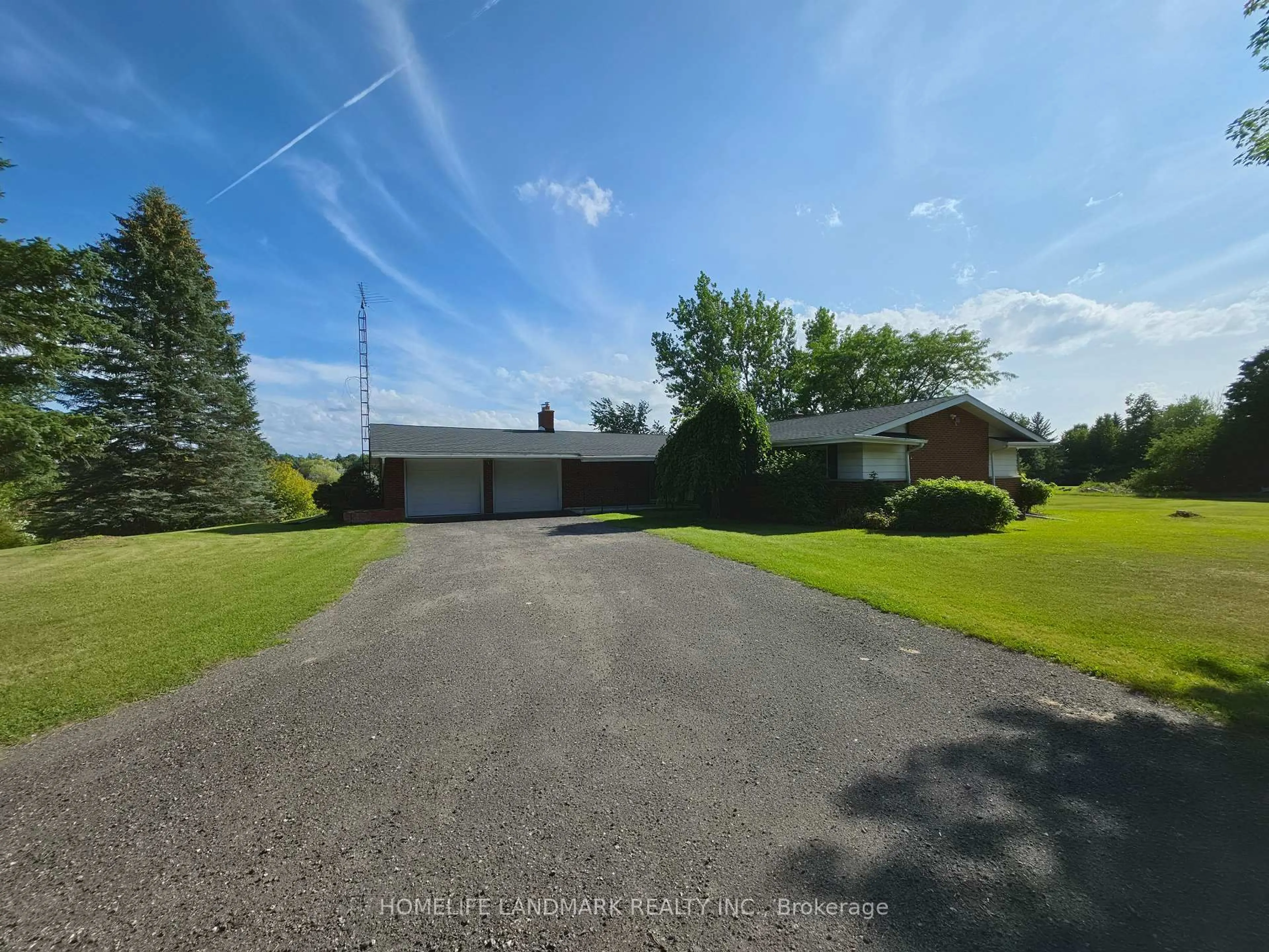 A pic from outside/outdoor area/front of a property/back of a property/a pic from drone, unknown for 1098 15th Sdrd, New Tecumseth Ontario L0G 1T0