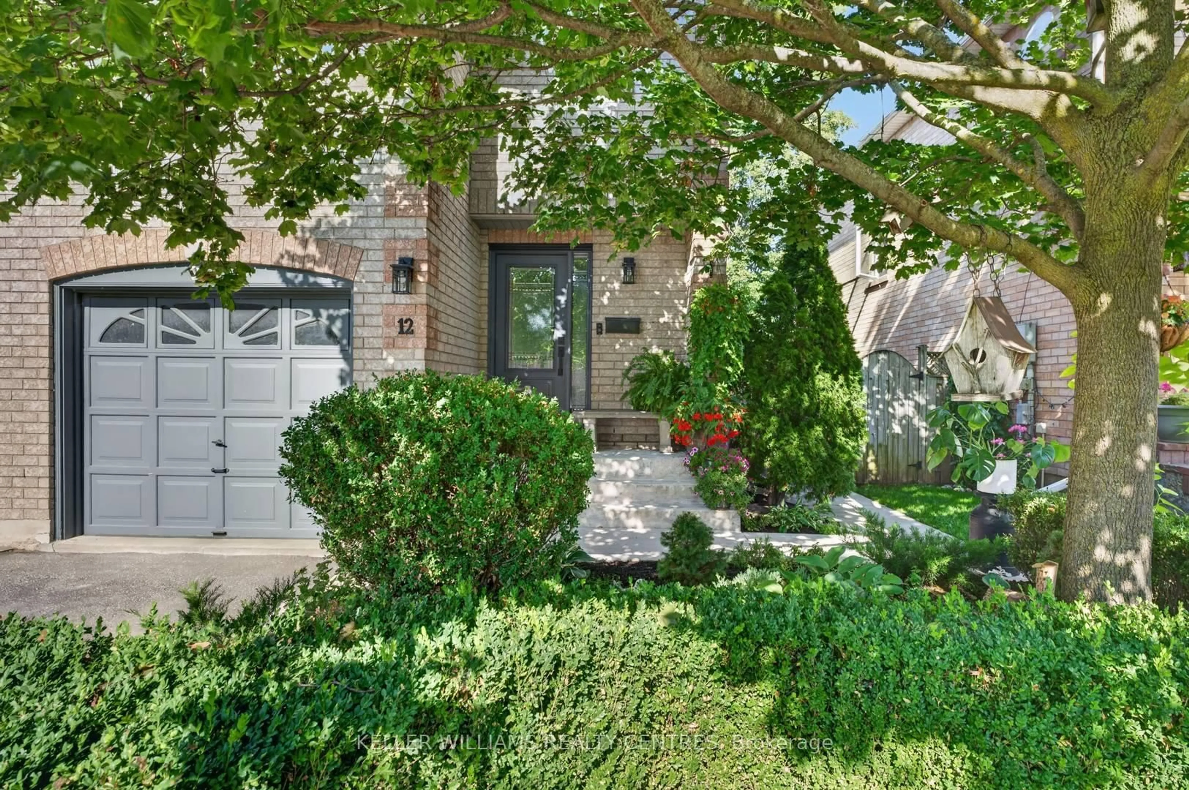 Unknown for 12 Lancaster Crt, Georgina Ontario L4P 4A1