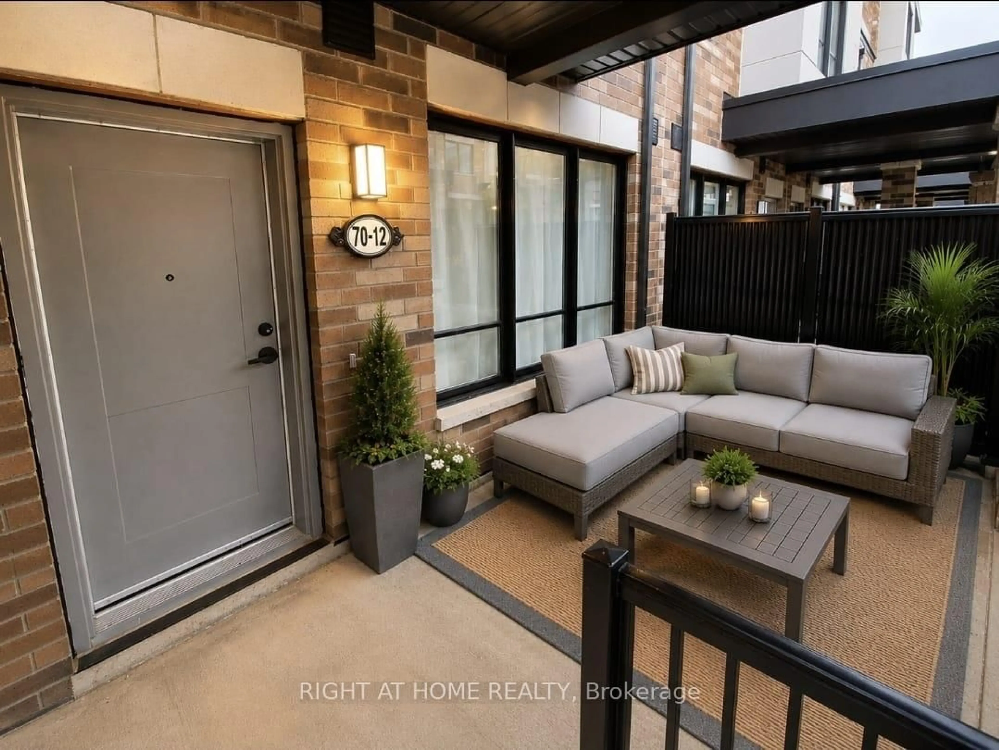 Patio, street for 70 Baynes Way #12, Bradford West Gwillimbury Ontario L3Z 4M3