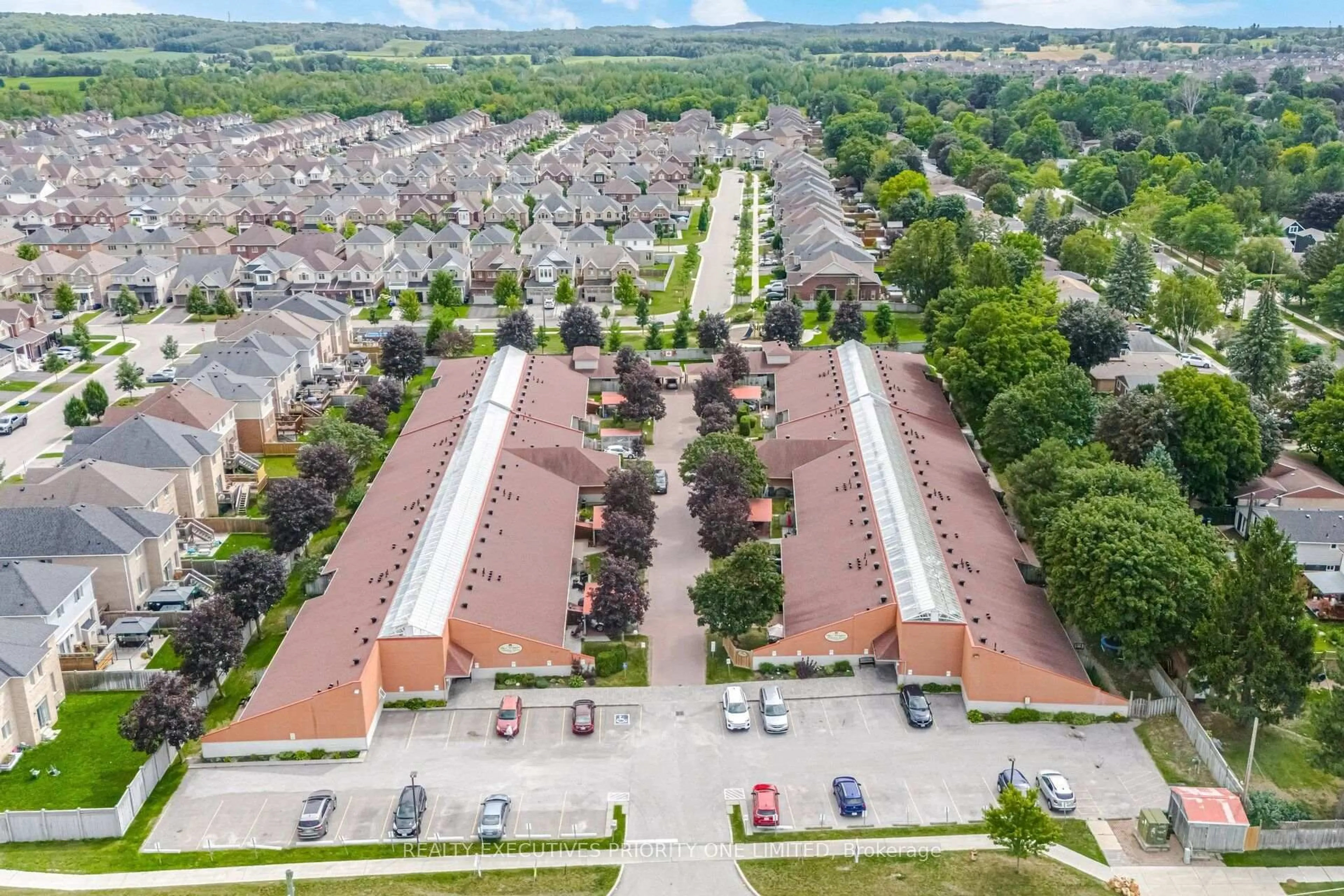 A pic from outside/outdoor area/front of a property/back of a property/a pic from drone, street for 77 Mill St #2, New Tecumseth Ontario L0G 1W0