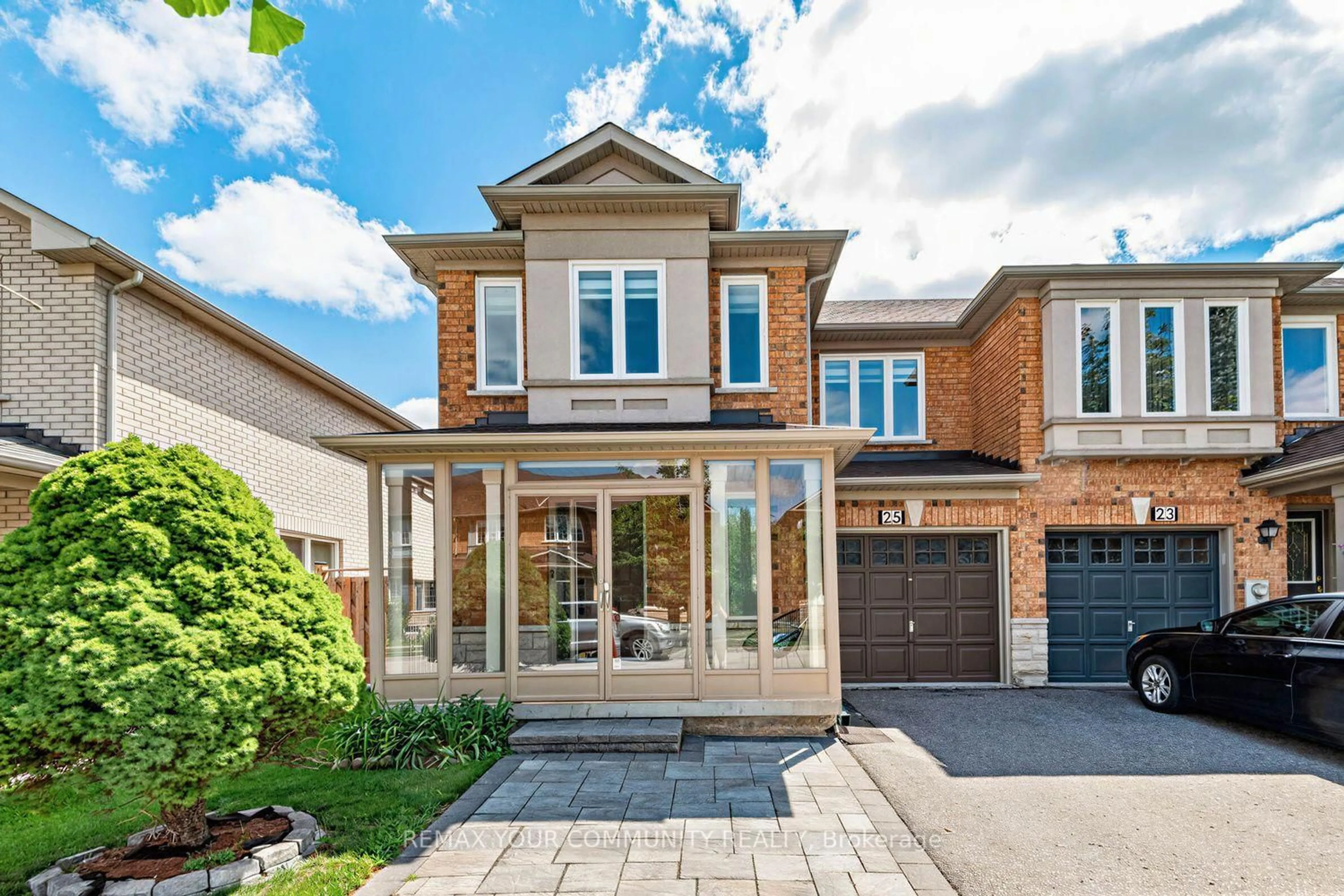 Home with brick exterior material, street for 25 Bassett Ave, Richmond Hill Ontario L4B 4J9