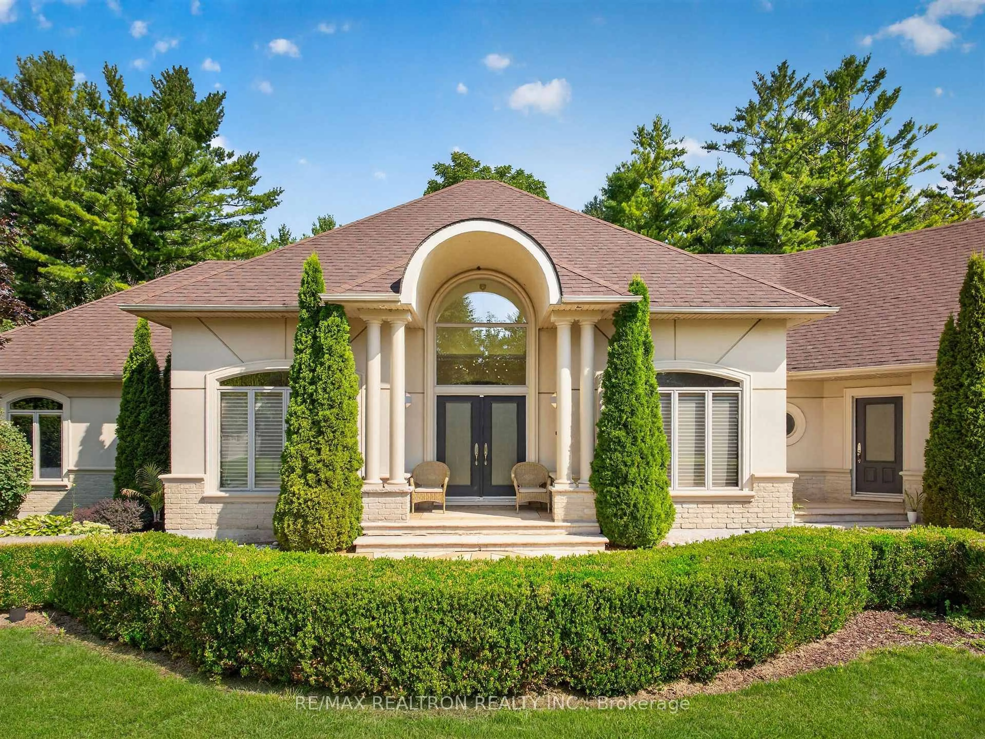 Home with brick exterior material, unknown for 24 Maplehyrn Ave, East Gwillimbury Ontario L0G 1V0