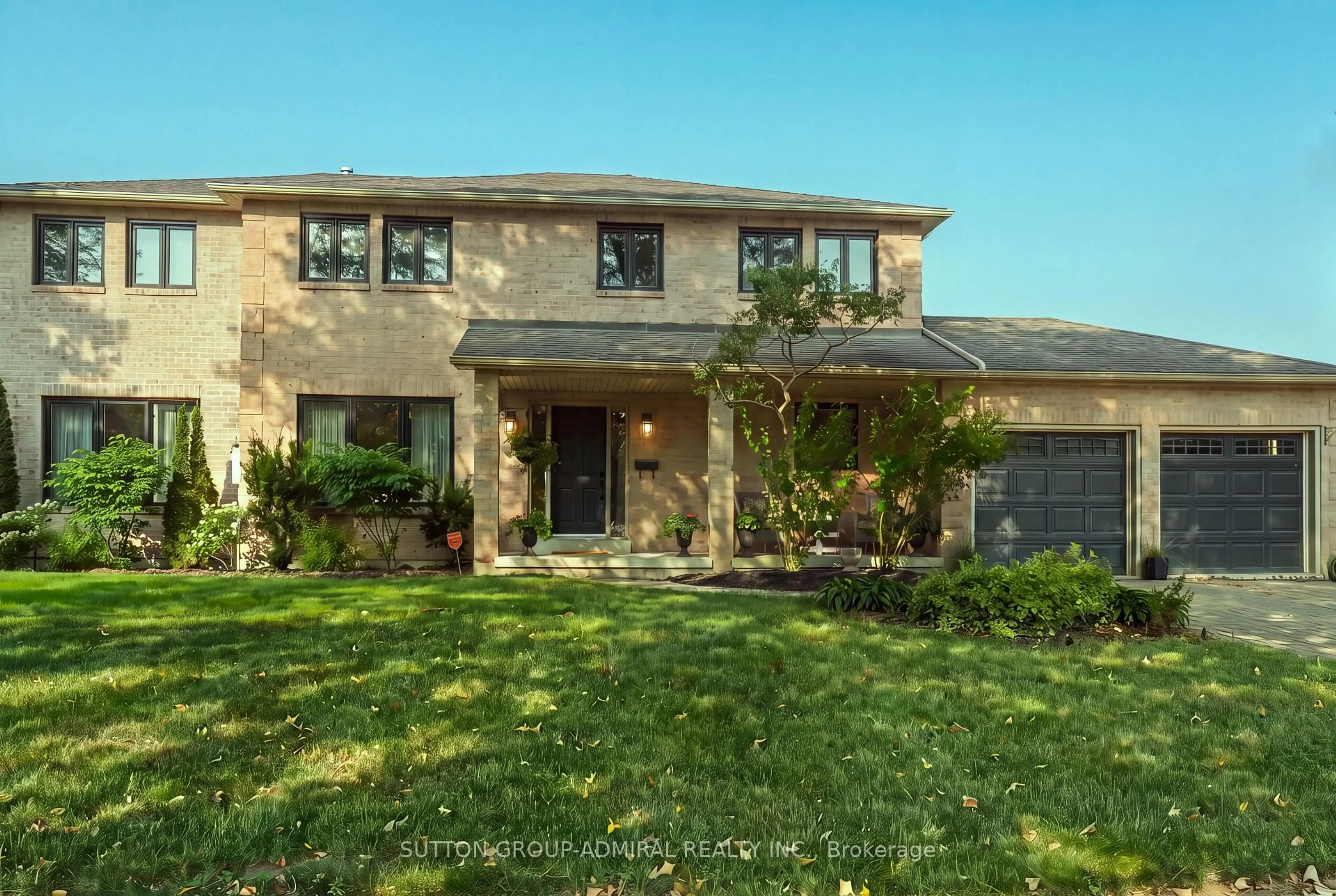 Home with brick exterior material, street for 90 Brillinger St, Richmond Hill Ontario L4C 8Y3