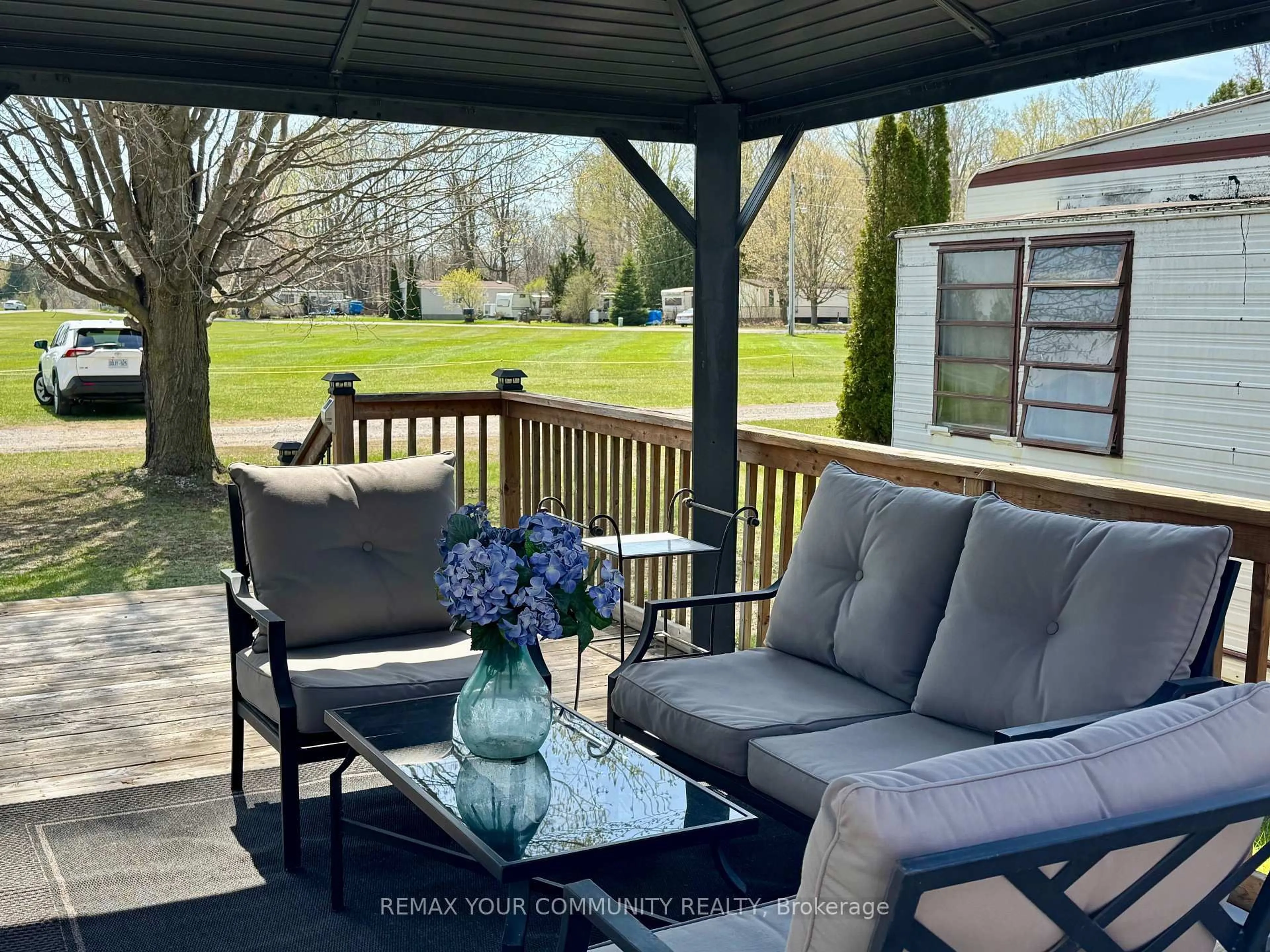 Patio, water/lake/river/ocean view for 285 Crydermans Sdrd #237, Georgina Ontario L0E 1A0