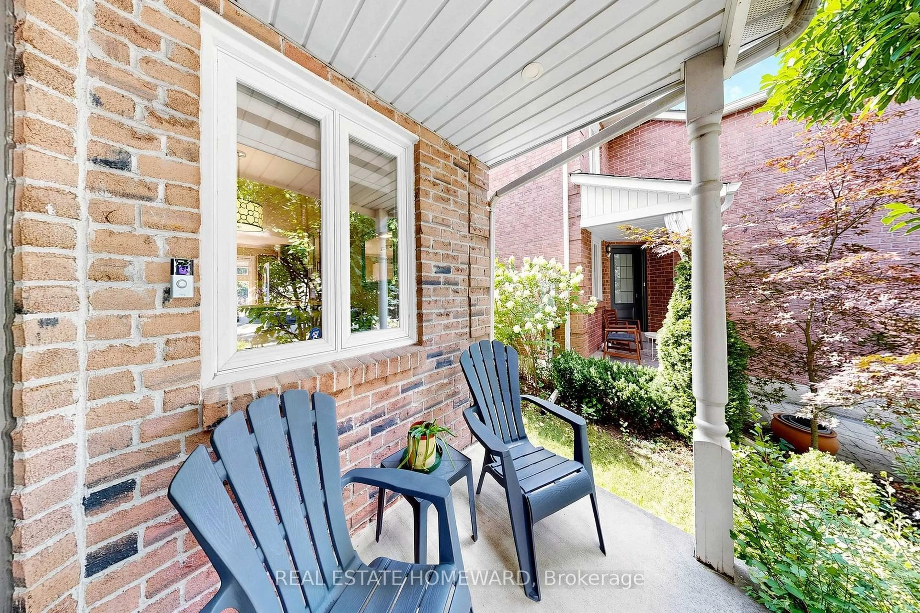 Patio, street for 242 Badessa Circ, Vaughan Ontario L4J 6C7