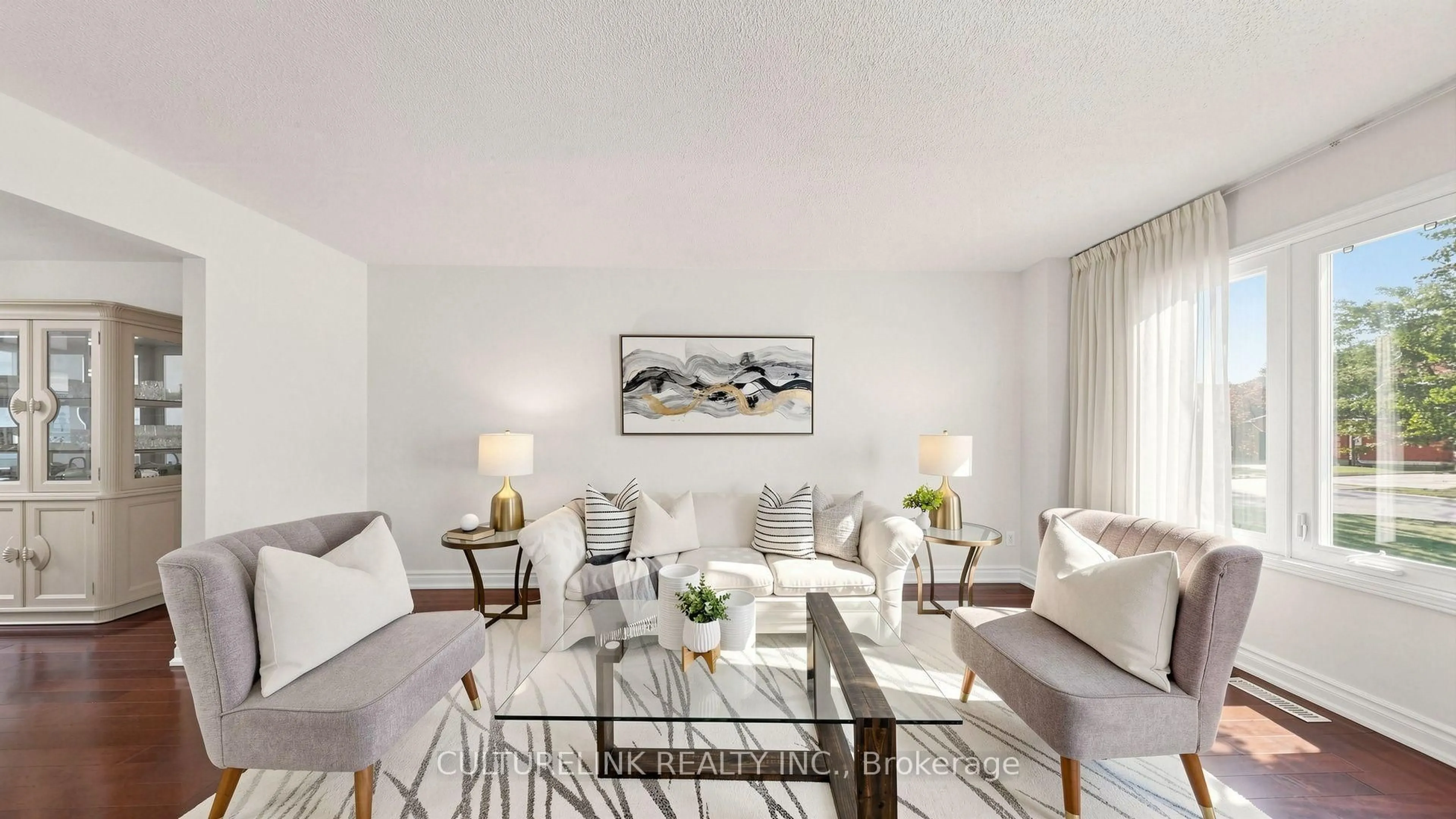 Living room with furniture, unknown for 87 Morrison Cres, Markham Ontario L3R 9K9