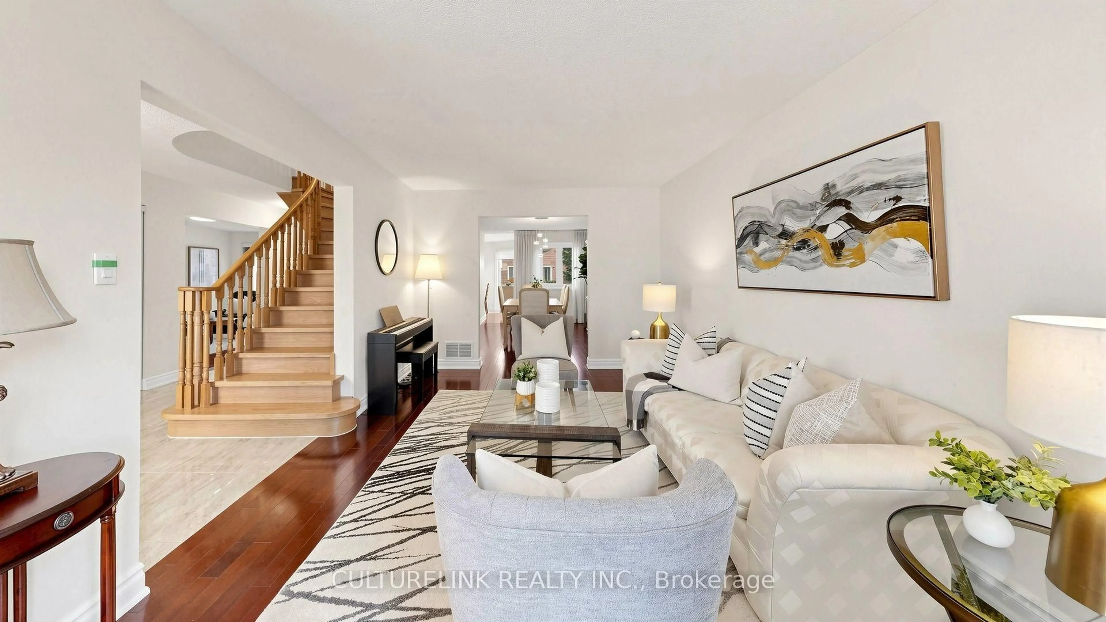 Living room with furniture, unknown for 87 Morrison Cres, Markham Ontario L3R 9K9