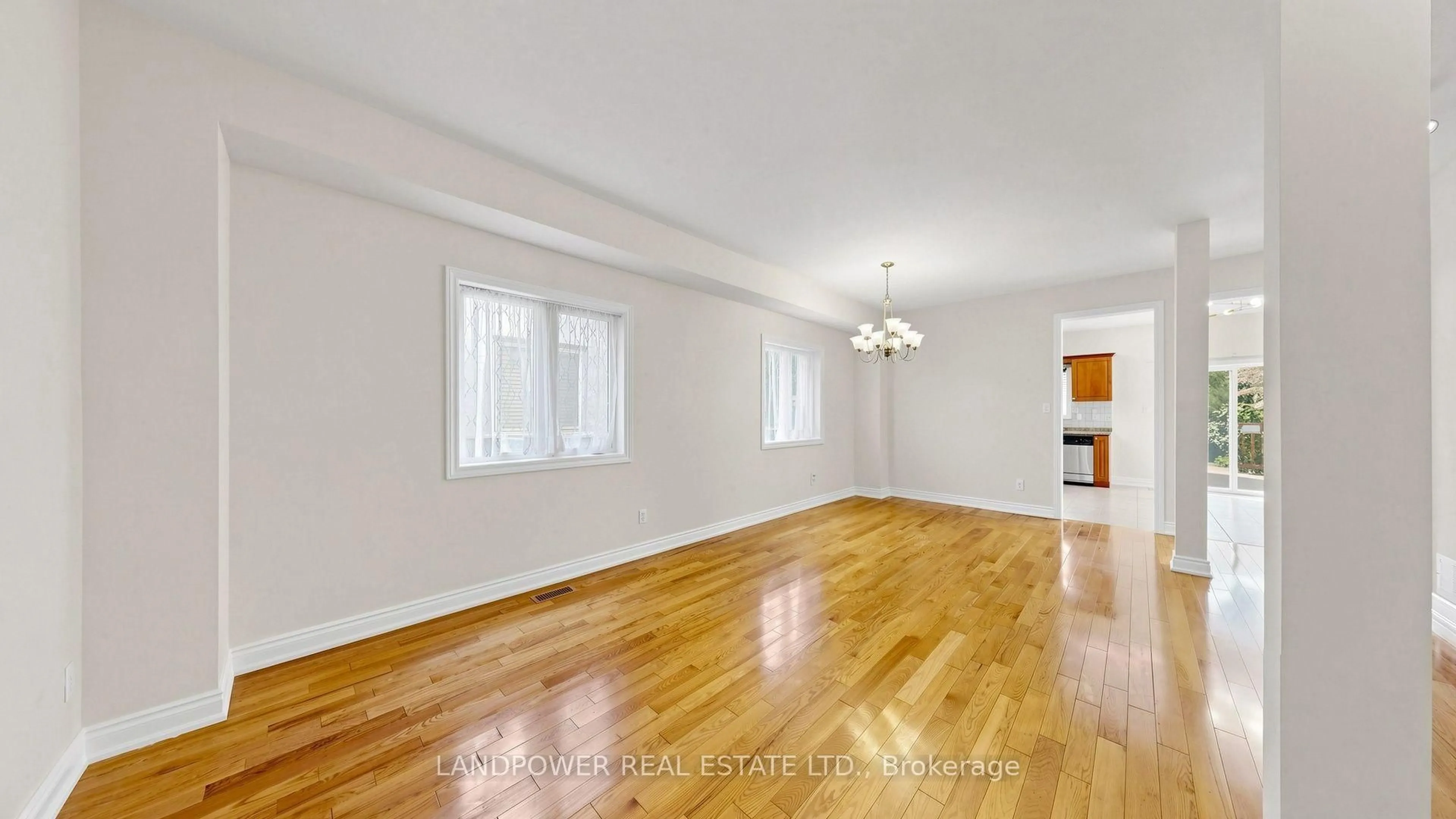 A pic of a room for 193 Helen Ave, Markham Ontario L3R 1J7