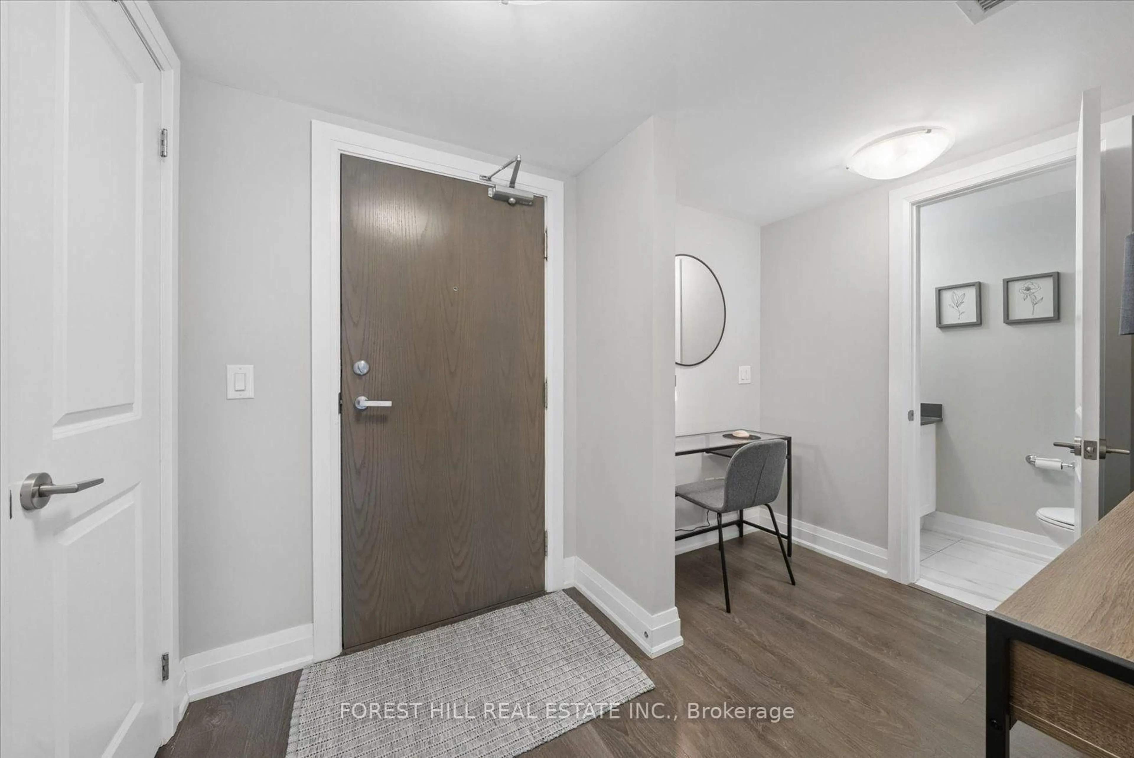 Indoor entryway for 481 Rupert Ave #2313, Whitchurch-Stouffville Ontario L4A 1T7