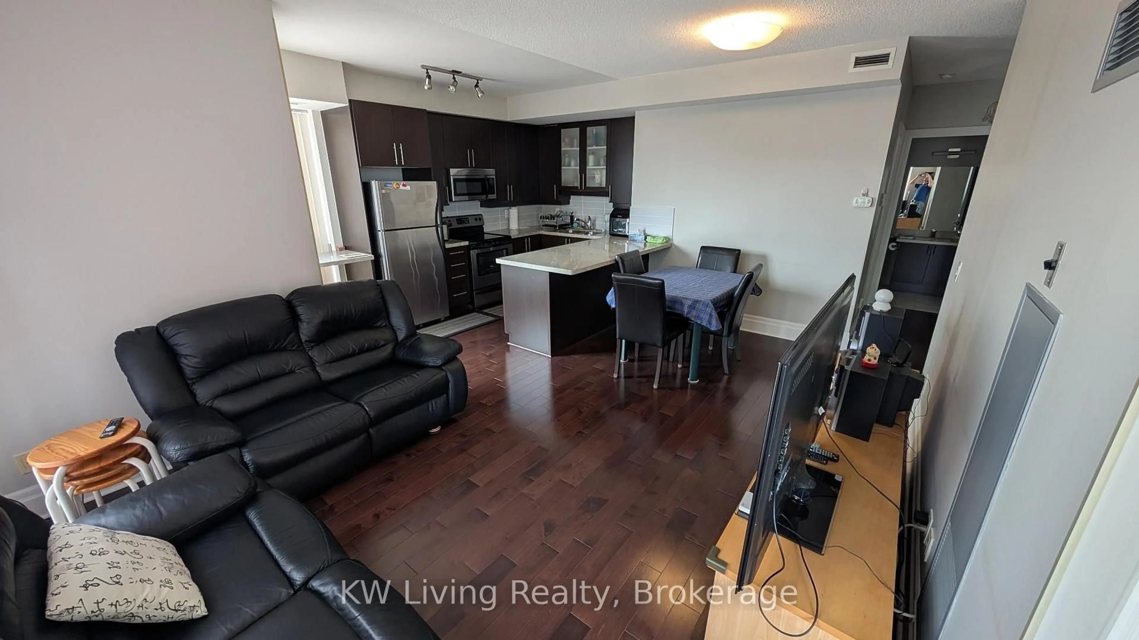 Unknown for 21 Upper Duke Cres #610B, Markham Ontario L6G 0B6