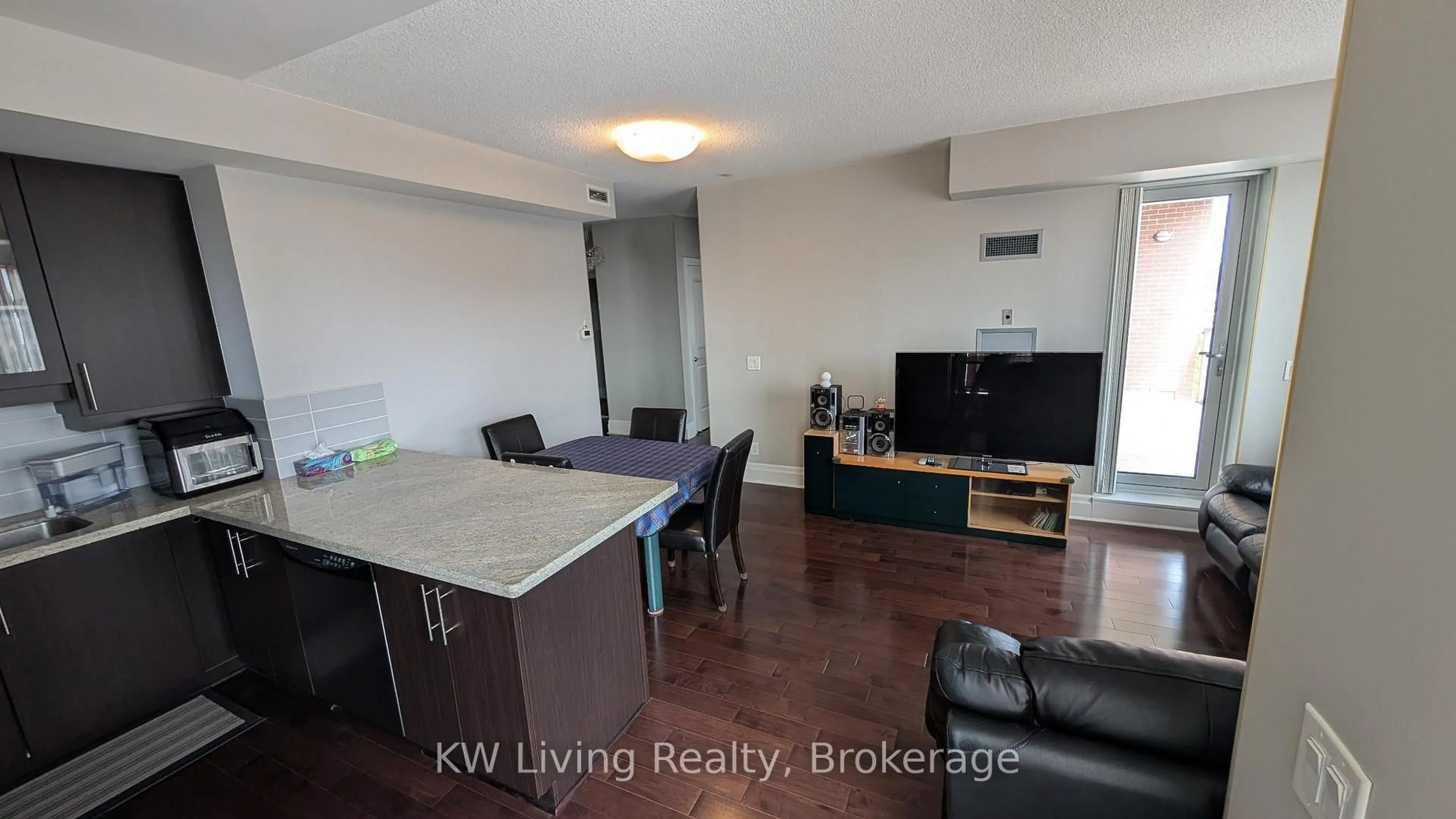 A pic of a room for 21 Upper Duke Cres #610B, Markham Ontario L6G 0B6