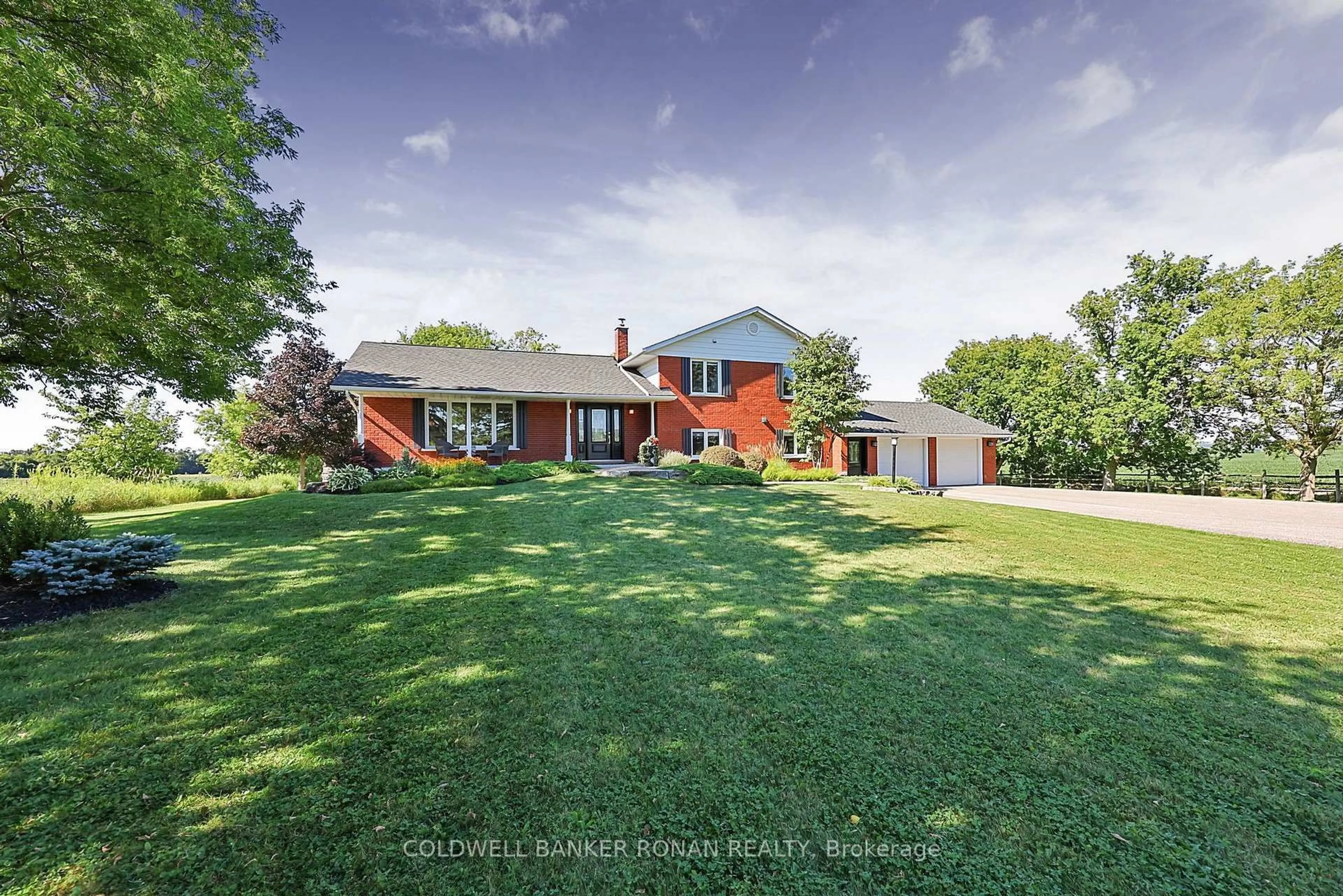 A pic from outside/outdoor area/front of a property/back of a property/a pic from drone, unknown for 7200 5th Line, New Tecumseth Ontario L0G 1W0