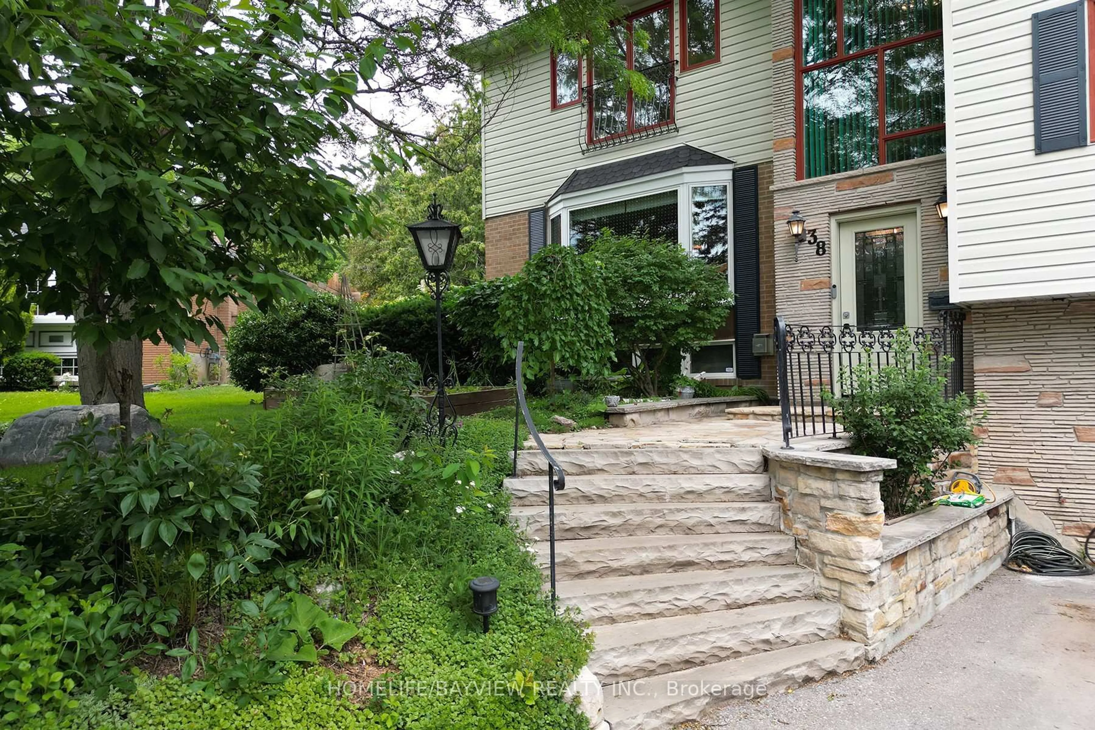 Unknown for 38 Christman Crt, Markham Ontario L3P 3C8