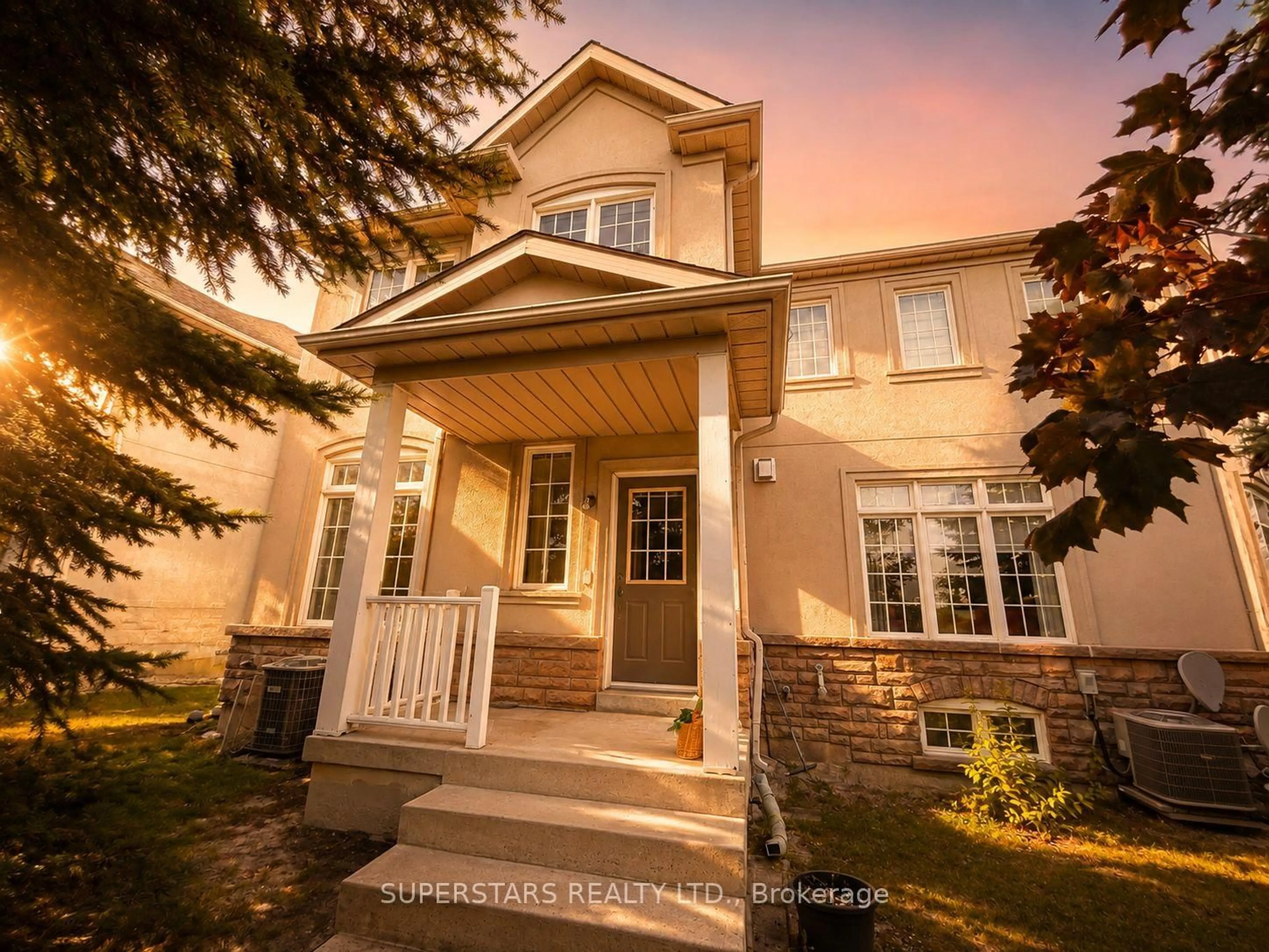Home with vinyl exterior material, street for 10 Post Oak Dr #18, Richmond Hill Ontario L4E 4H8