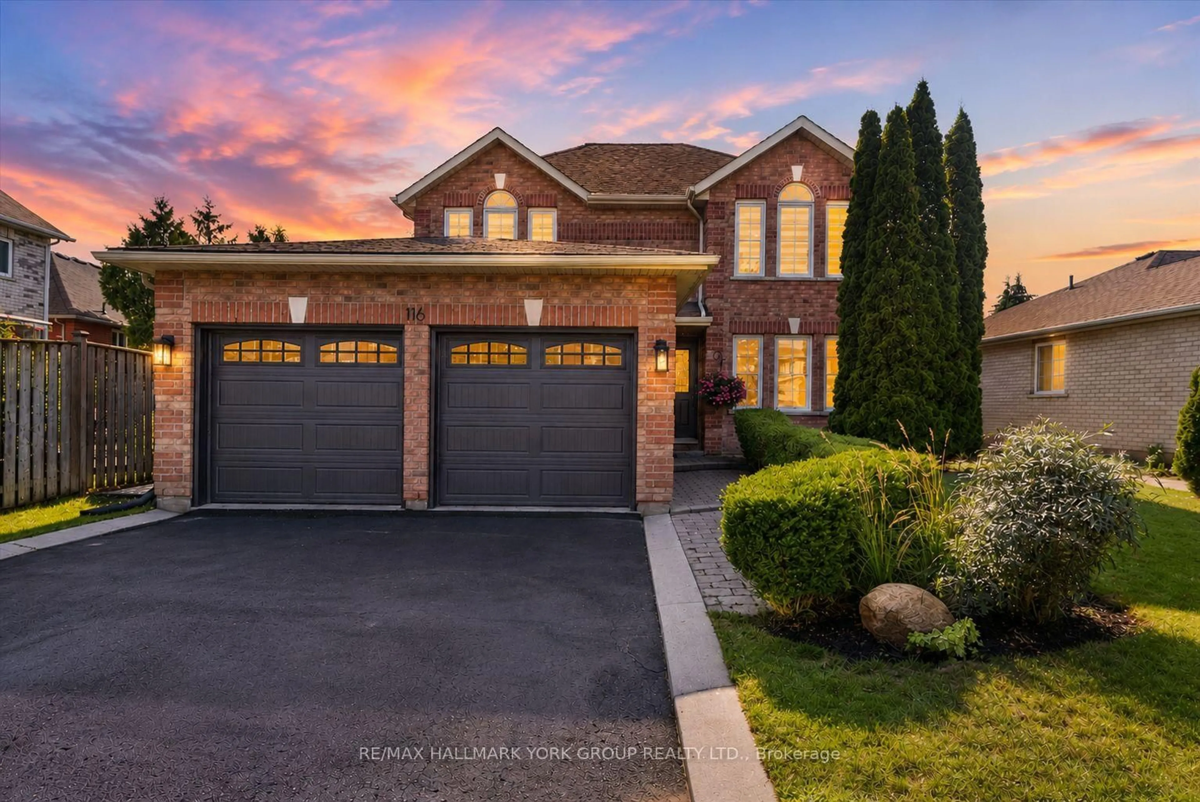 Home with brick exterior material, street for 116 Fairwood Dr, Georgina Ontario L4P 3Y1