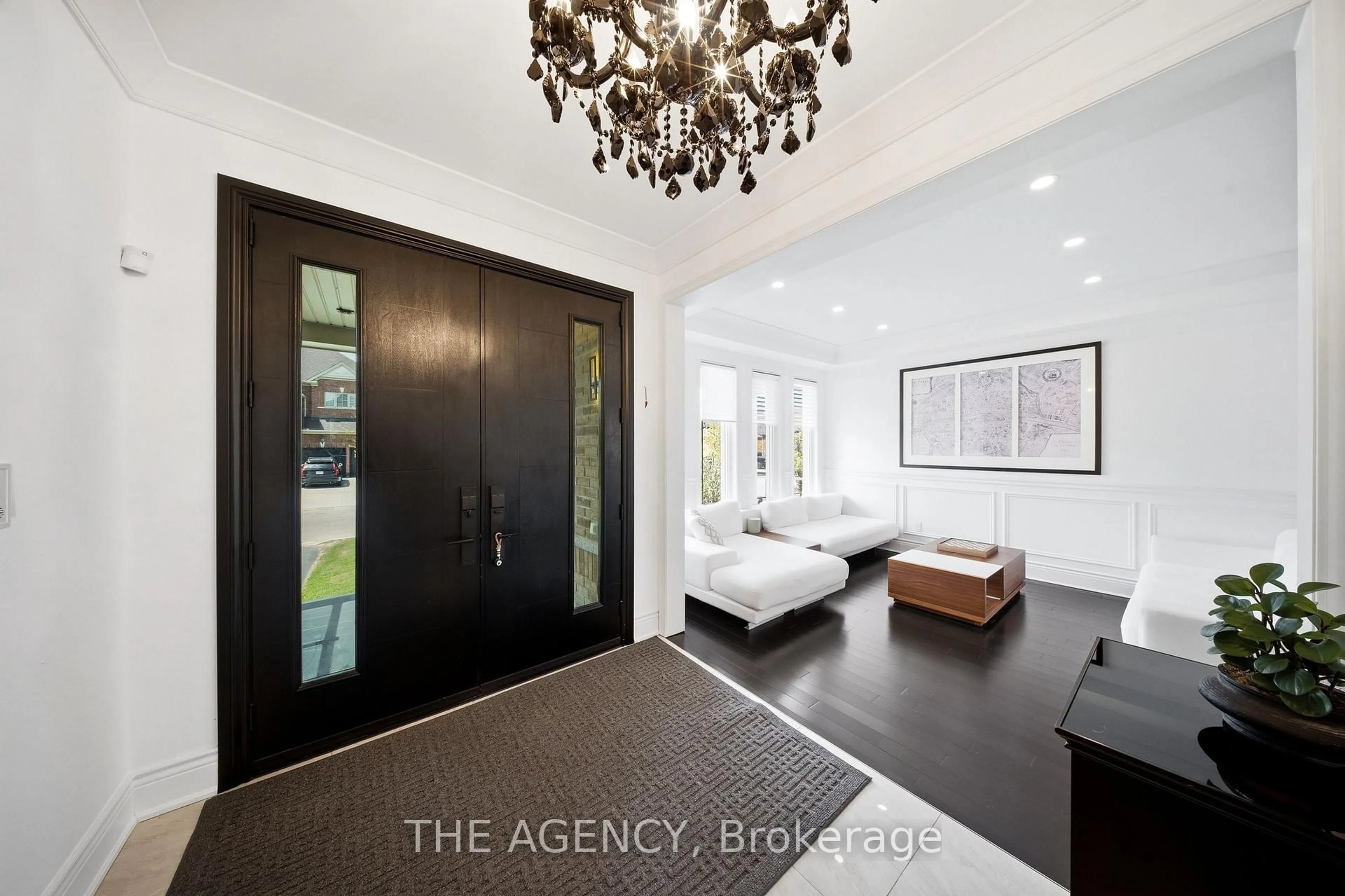 Indoor entryway for 119 Turner Dr, New Tecumseth Ontario L0G 1W0