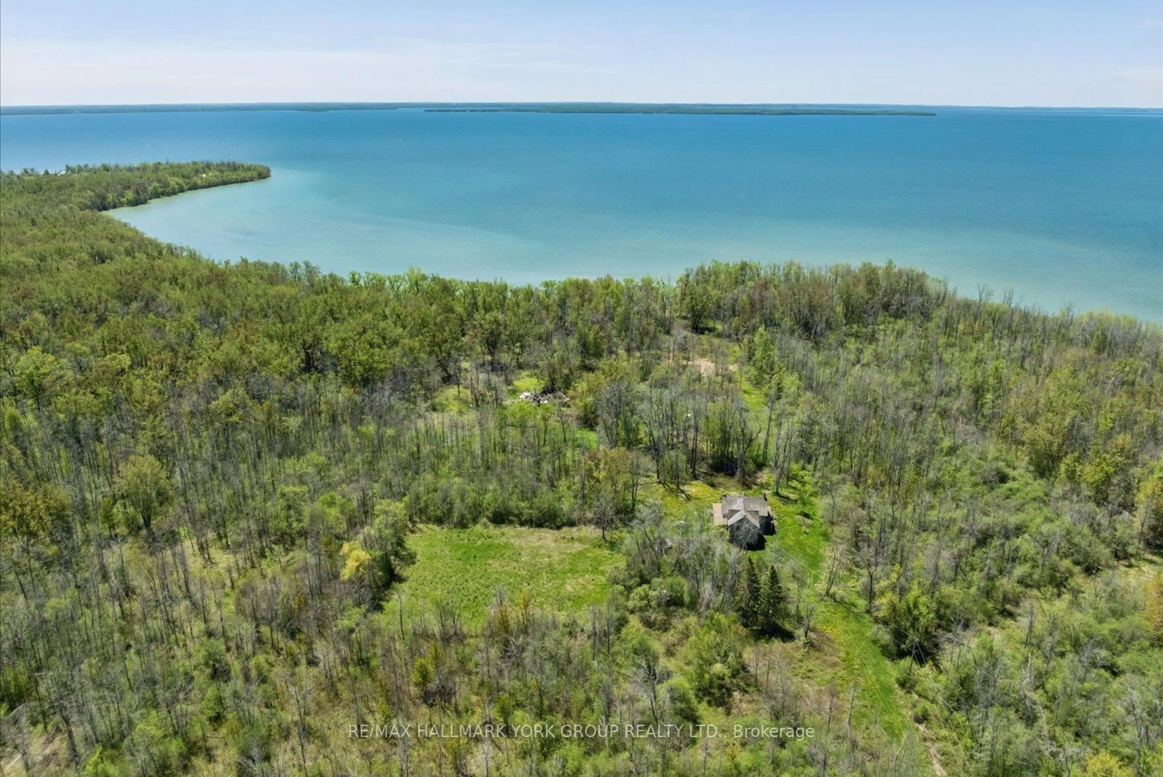 A pic from outside/outdoor area/front of a property/back of a property/a pic from drone, water/lake/river/ocean view for B40508 Center Rd, Brock Ontario L0K 1A0