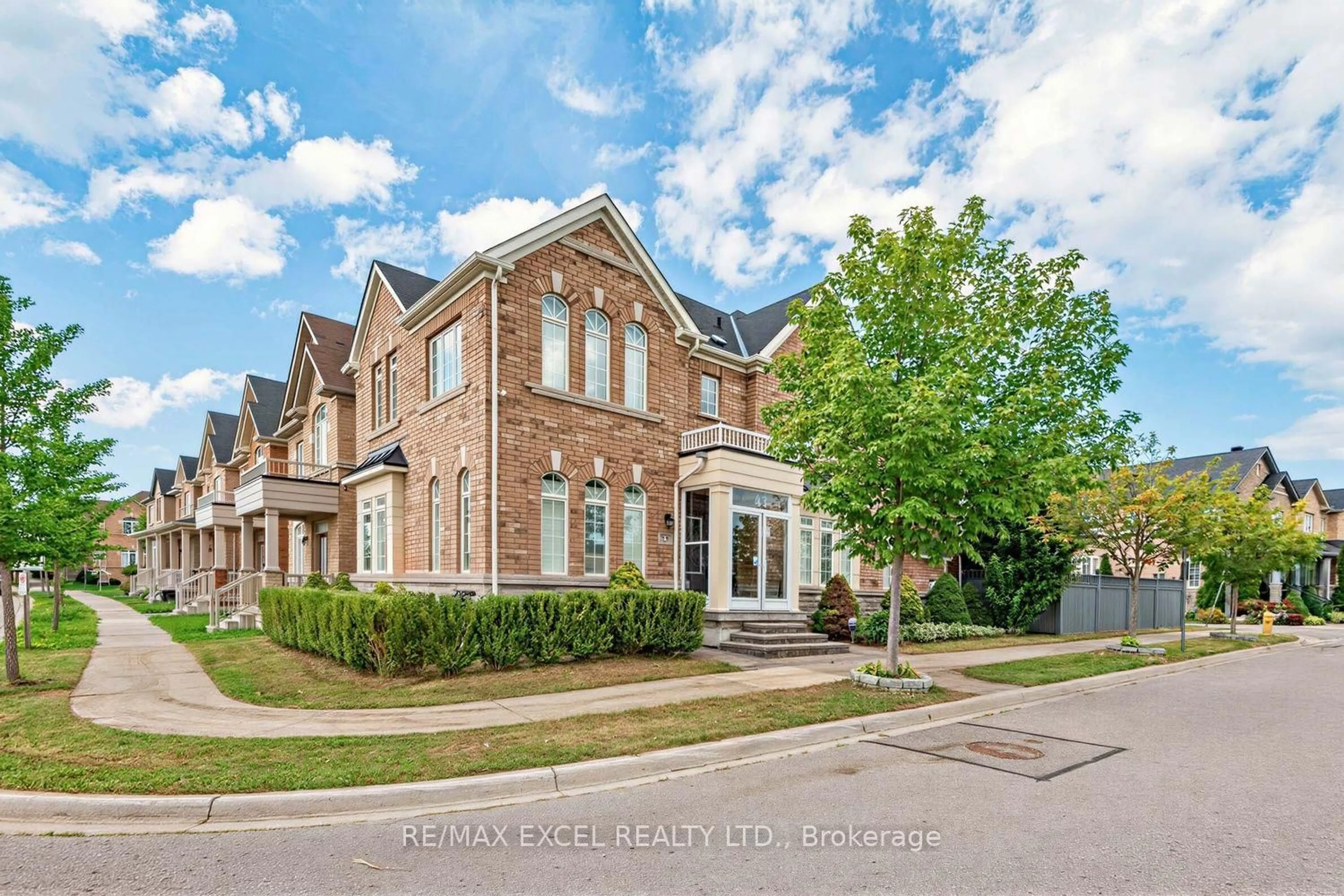 Home with brick exterior material, street for 43 Pearl Lake Rd, Markham Ontario L6B 0X3