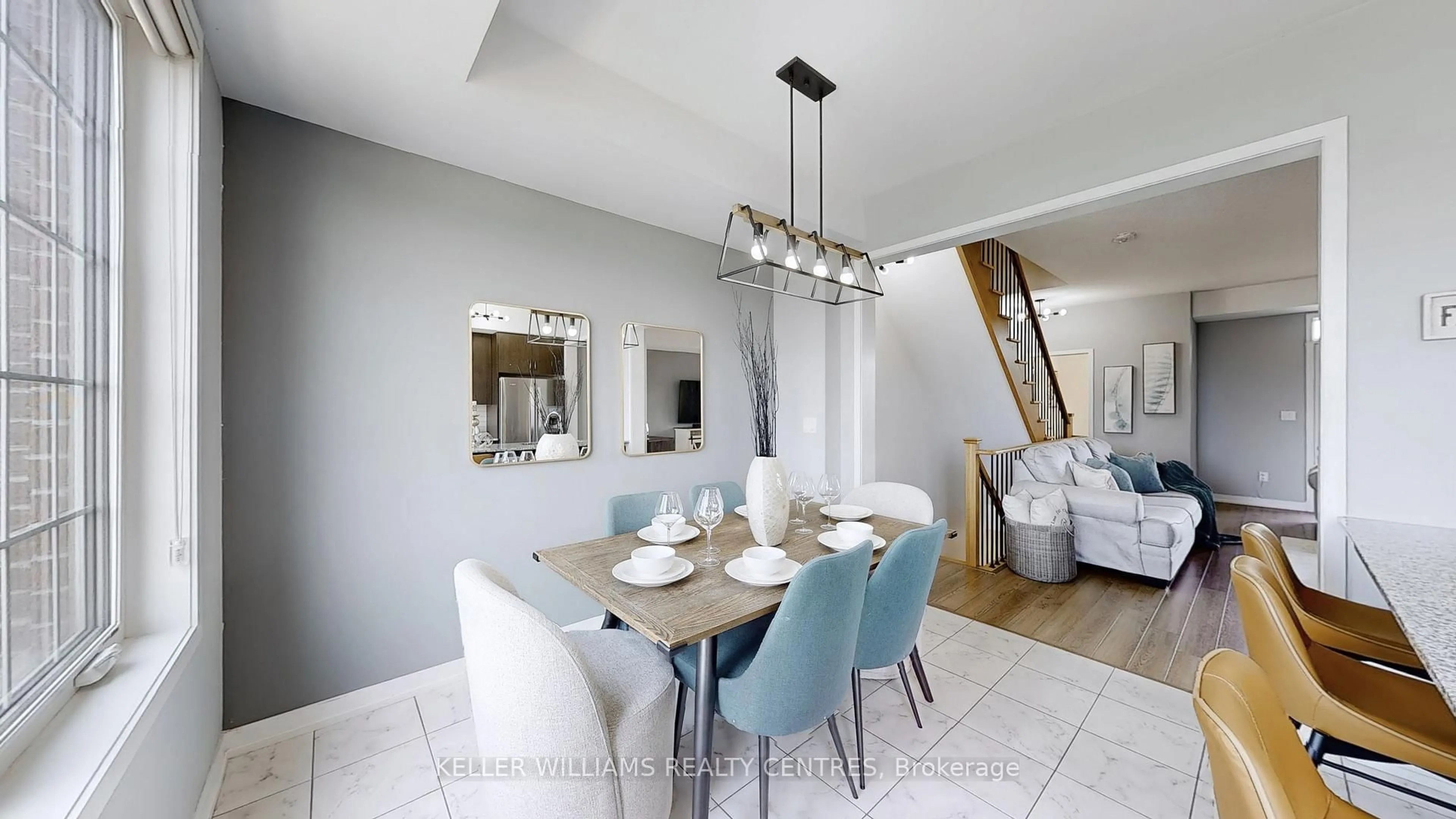 Dining room, unknown for 189 Harding Park St, Newmarket Ontario L3Y 0E3