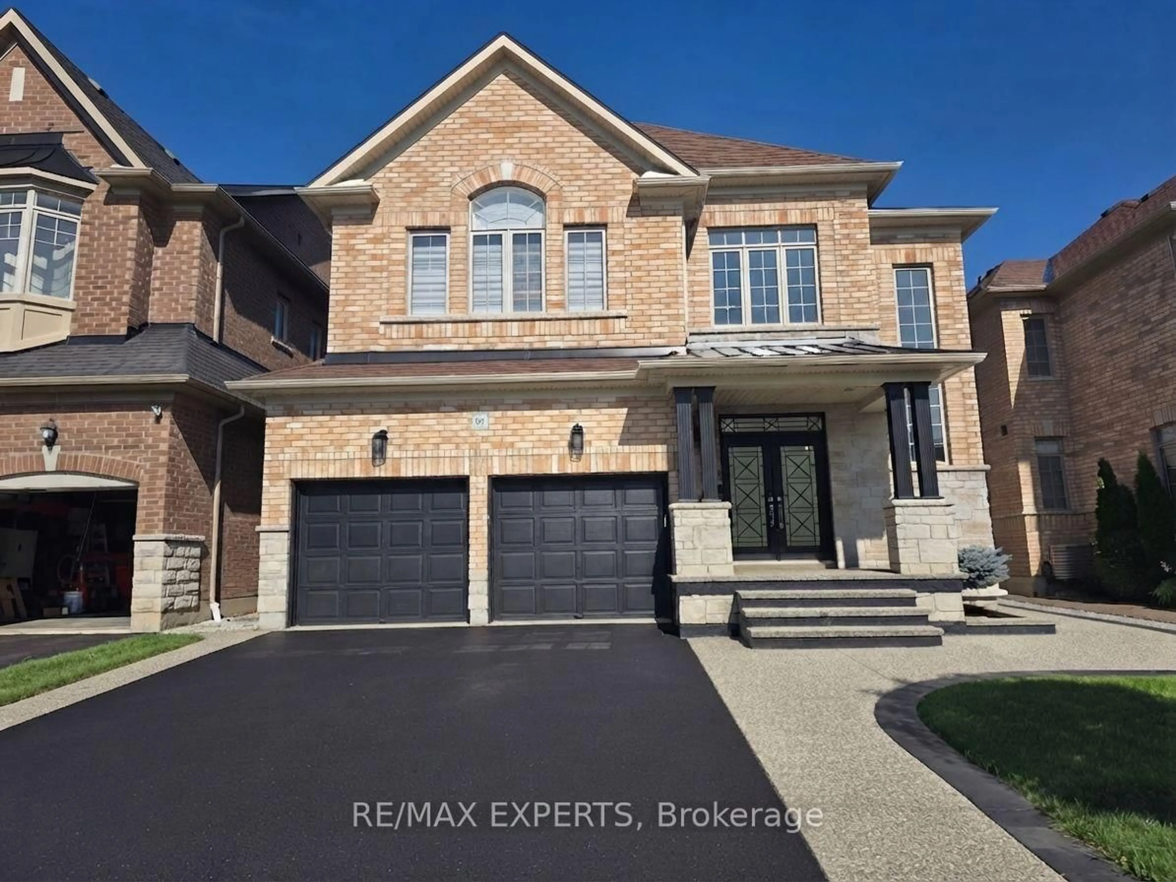 Home with brick exterior material, street for 43 Lewis Ave, Bradford West Gwillimbury Ontario L3Z 0X2