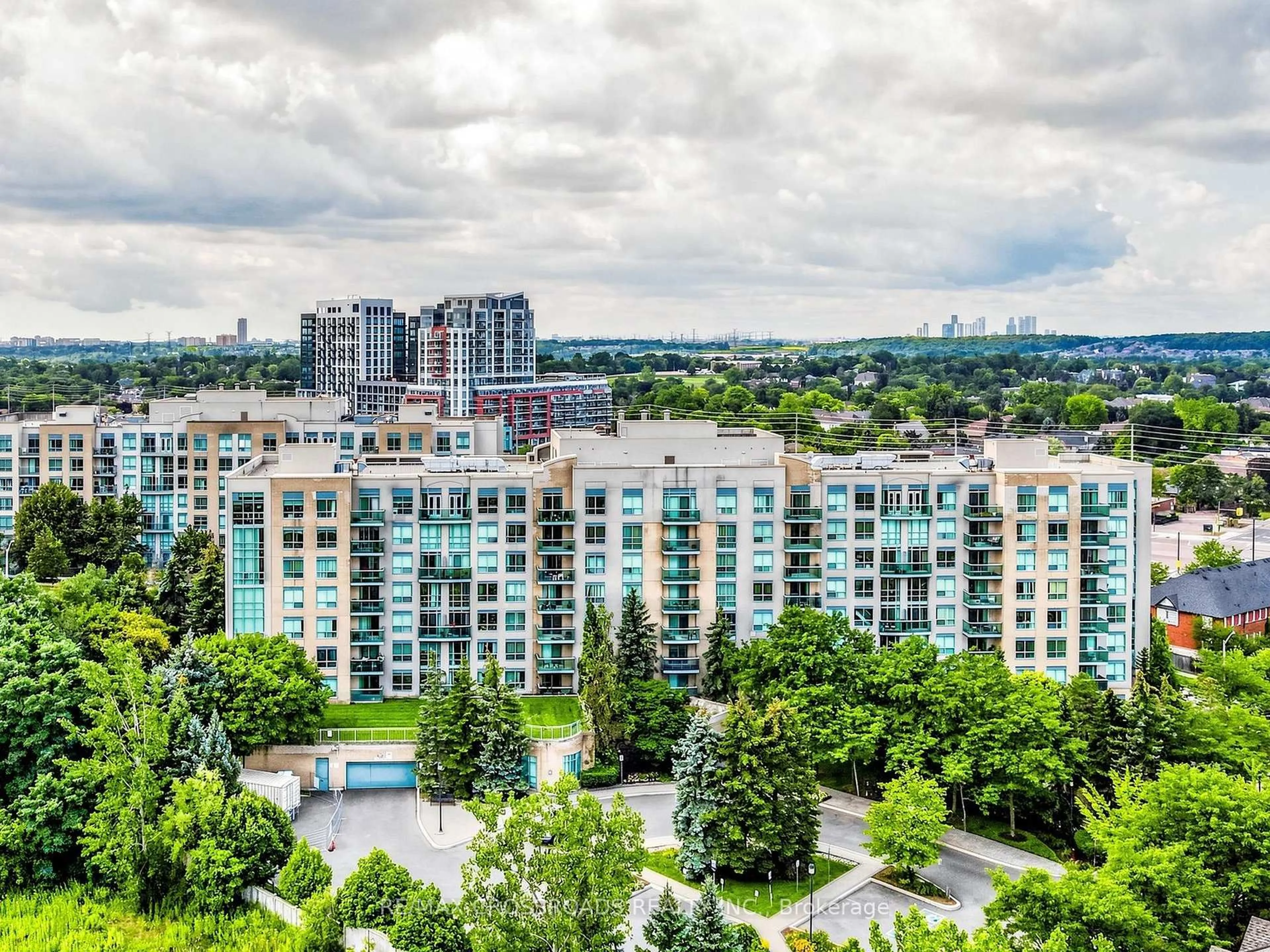 A pic from outside/outdoor area/front of a property/back of a property/a pic from drone, city buildings view from balcony for 3 Ellesmere St #713, Richmond Hill Ontario L4B 4N2