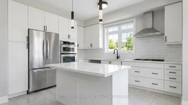 1 Citrine Dr, Bradford West Gwillimbury 4