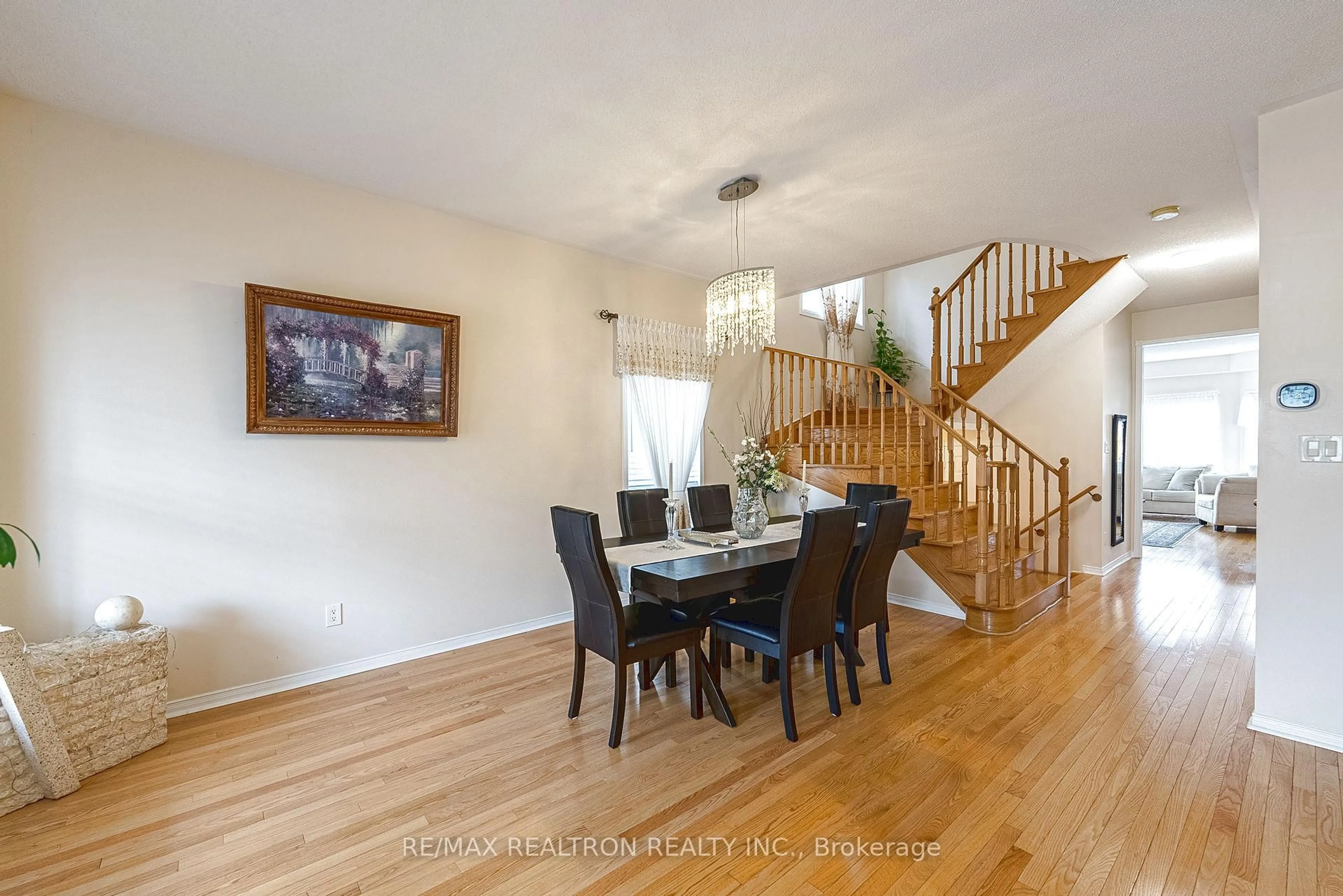 Dining room, wood/laminate floor for 15 Brumstead Dr, Richmond Hill Ontario L4E 0C5